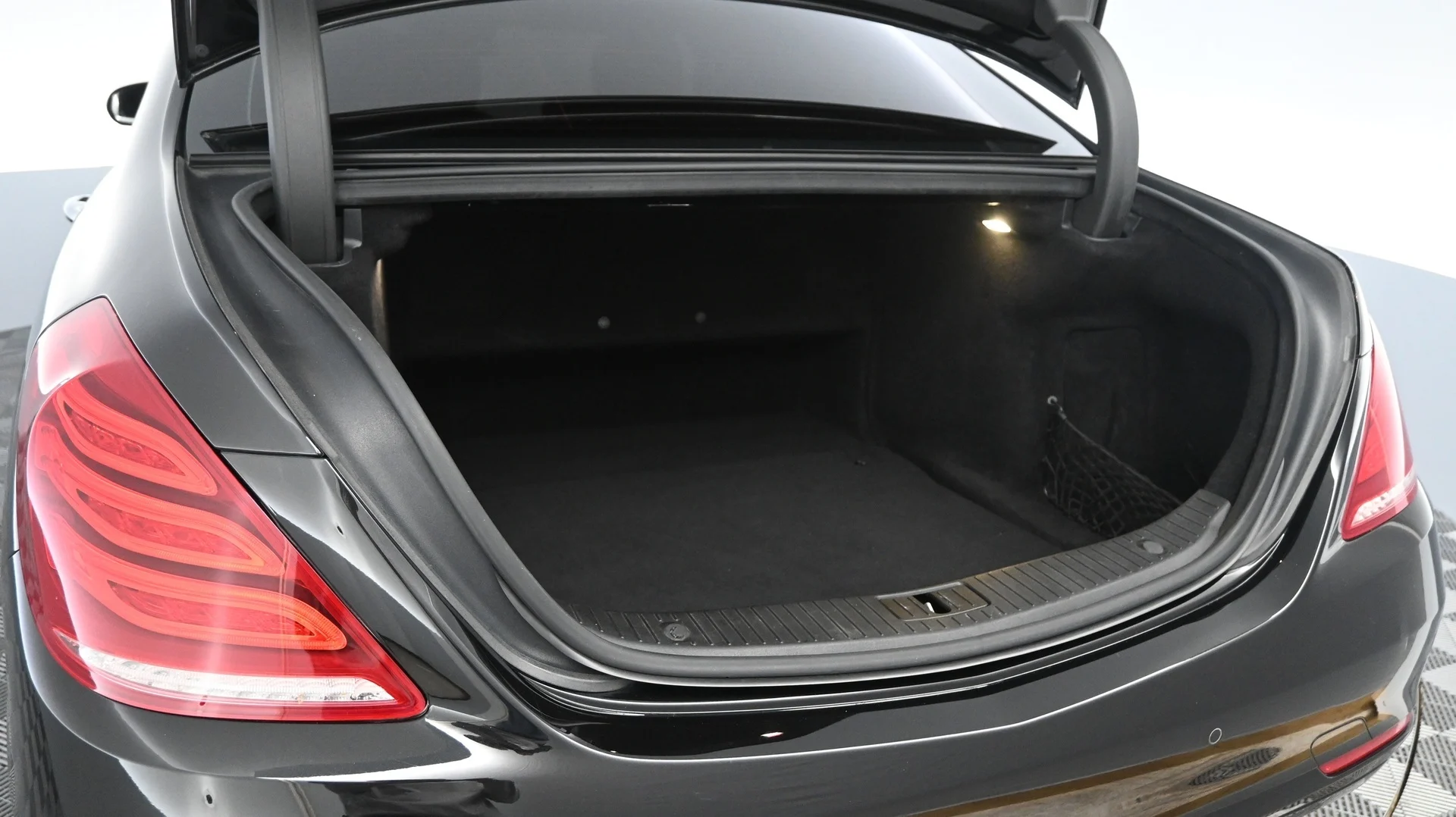 Car Image - 1ETBll91s4zL4Phg3ME8p4