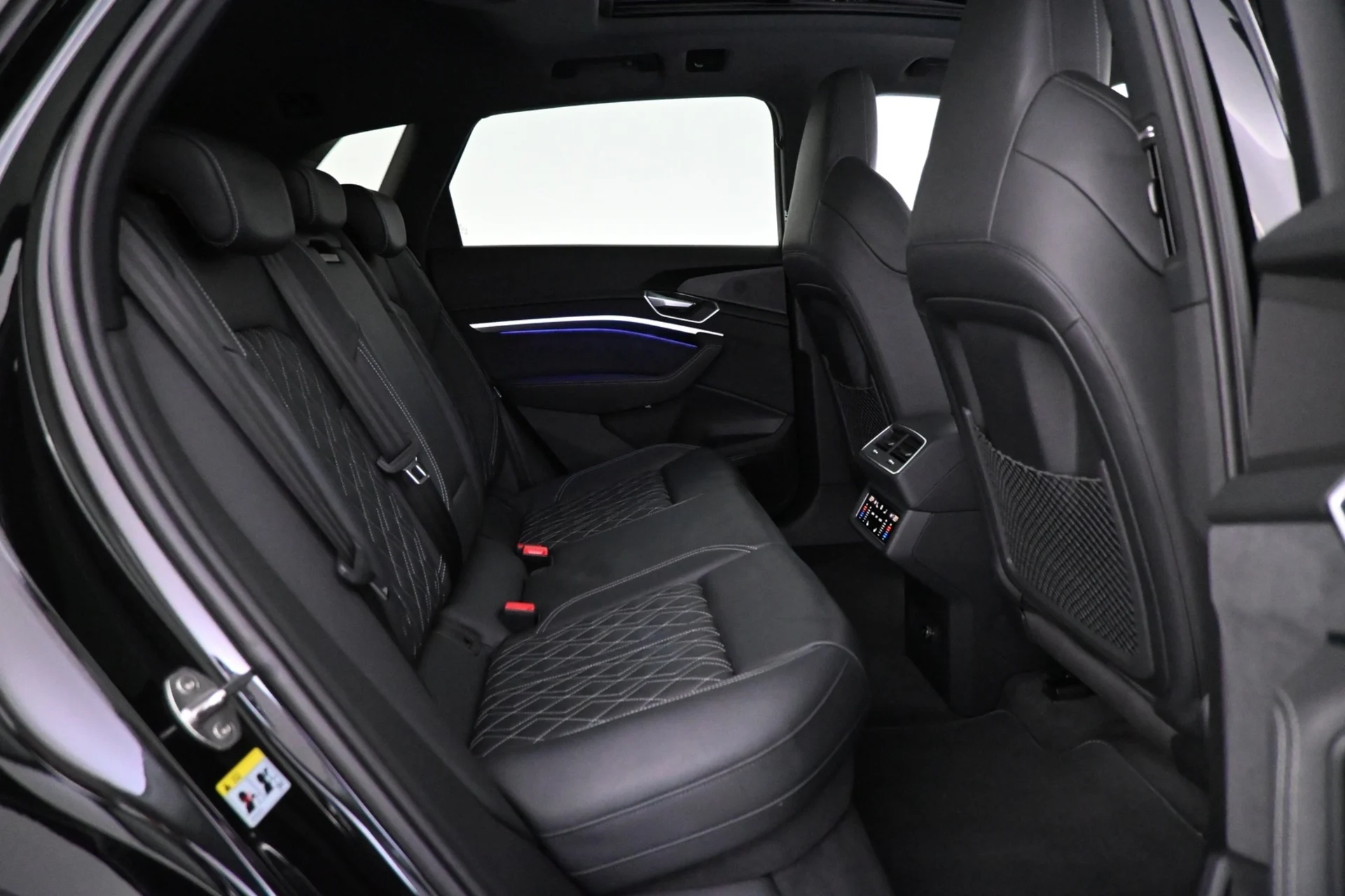 Car Image - 3ATFnOtphHK3EHwFLxHndg