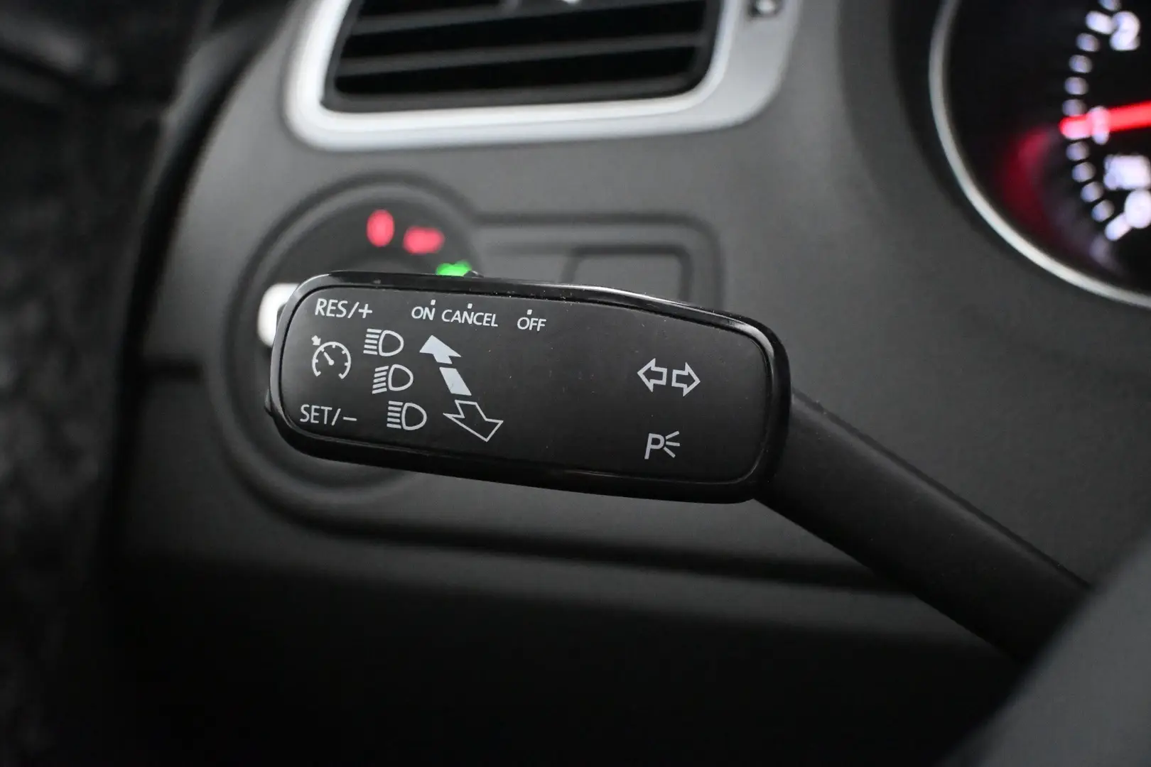 Car Image - 5hRkiupcbR0r24bLlS9lIb