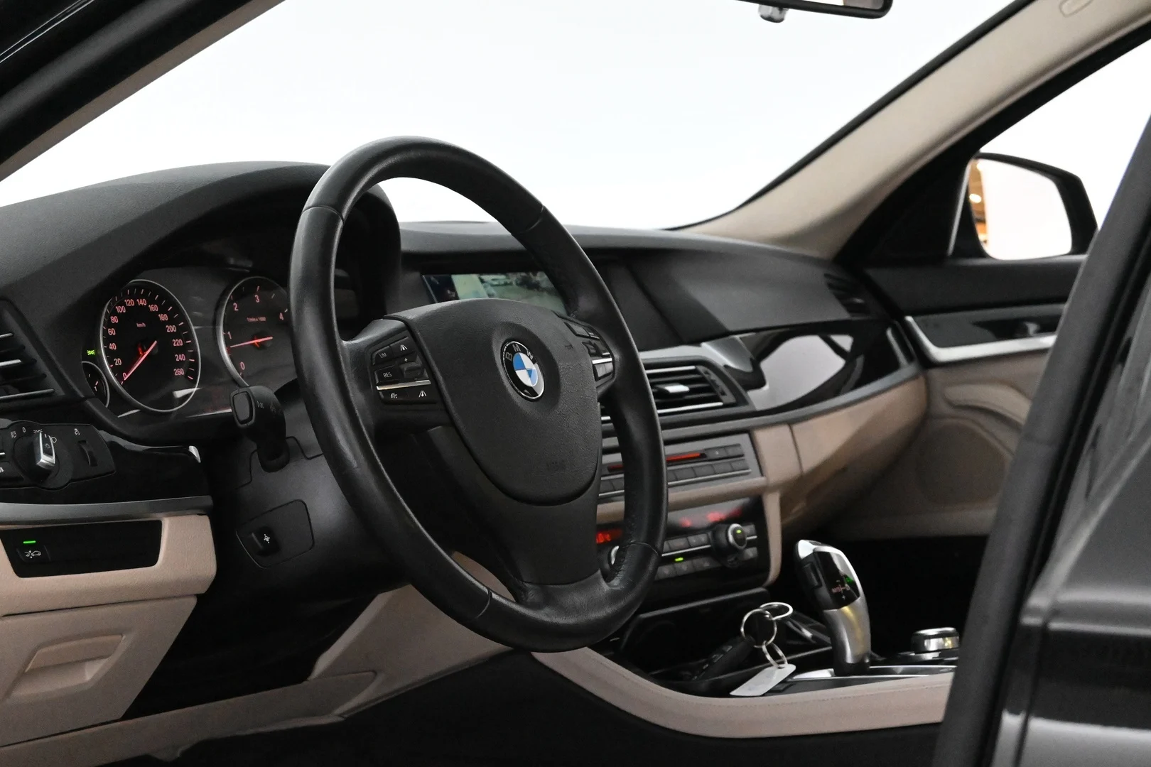 Car Image - uSJdN3hQxksJyTxFyt2OE