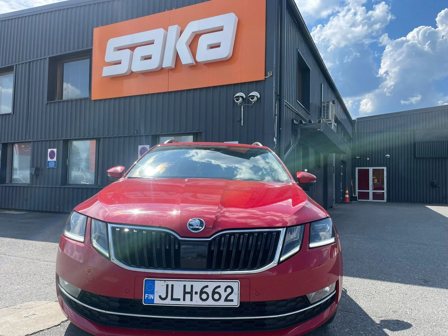 Car Image - 1dbJ4K1q3I7VR2e4FmwLRi