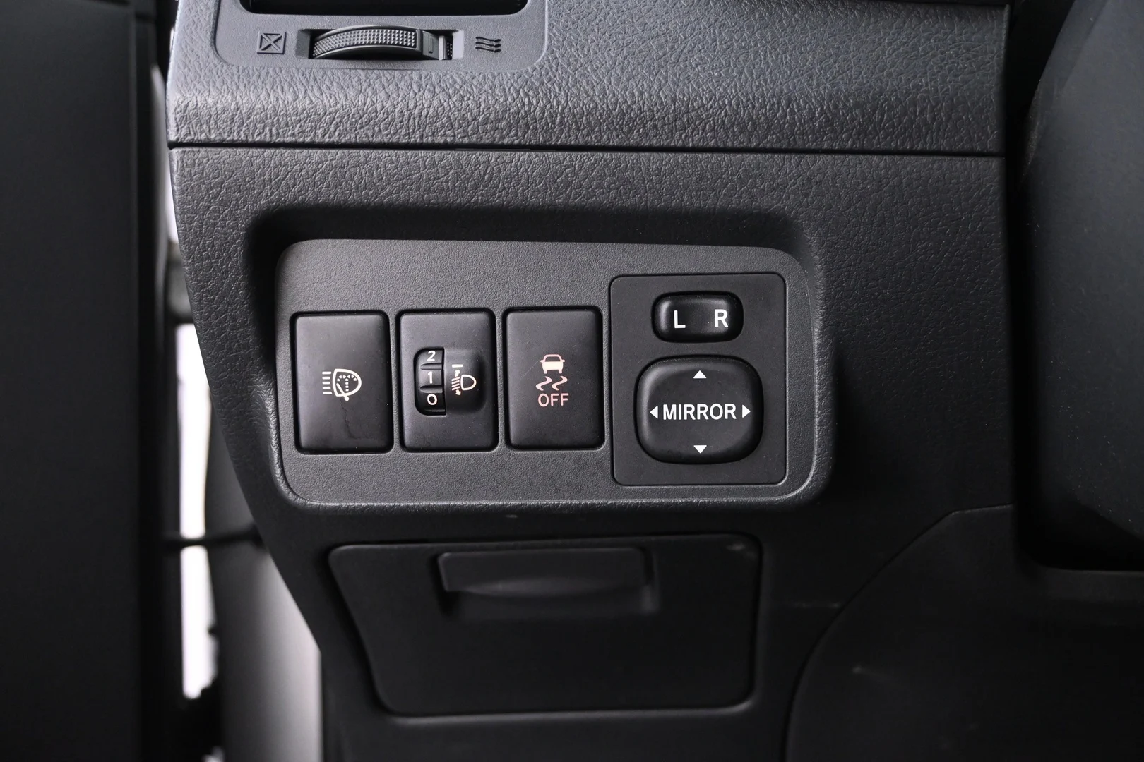 Car Image - 3rcFEC1fTADWS4c3qDOTw1
