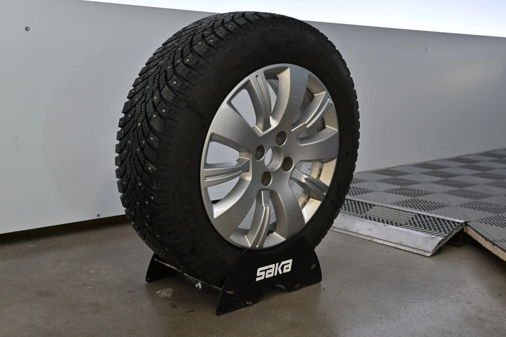 Car Image - 2t11ZyoVI8ViLbUrxElXUq