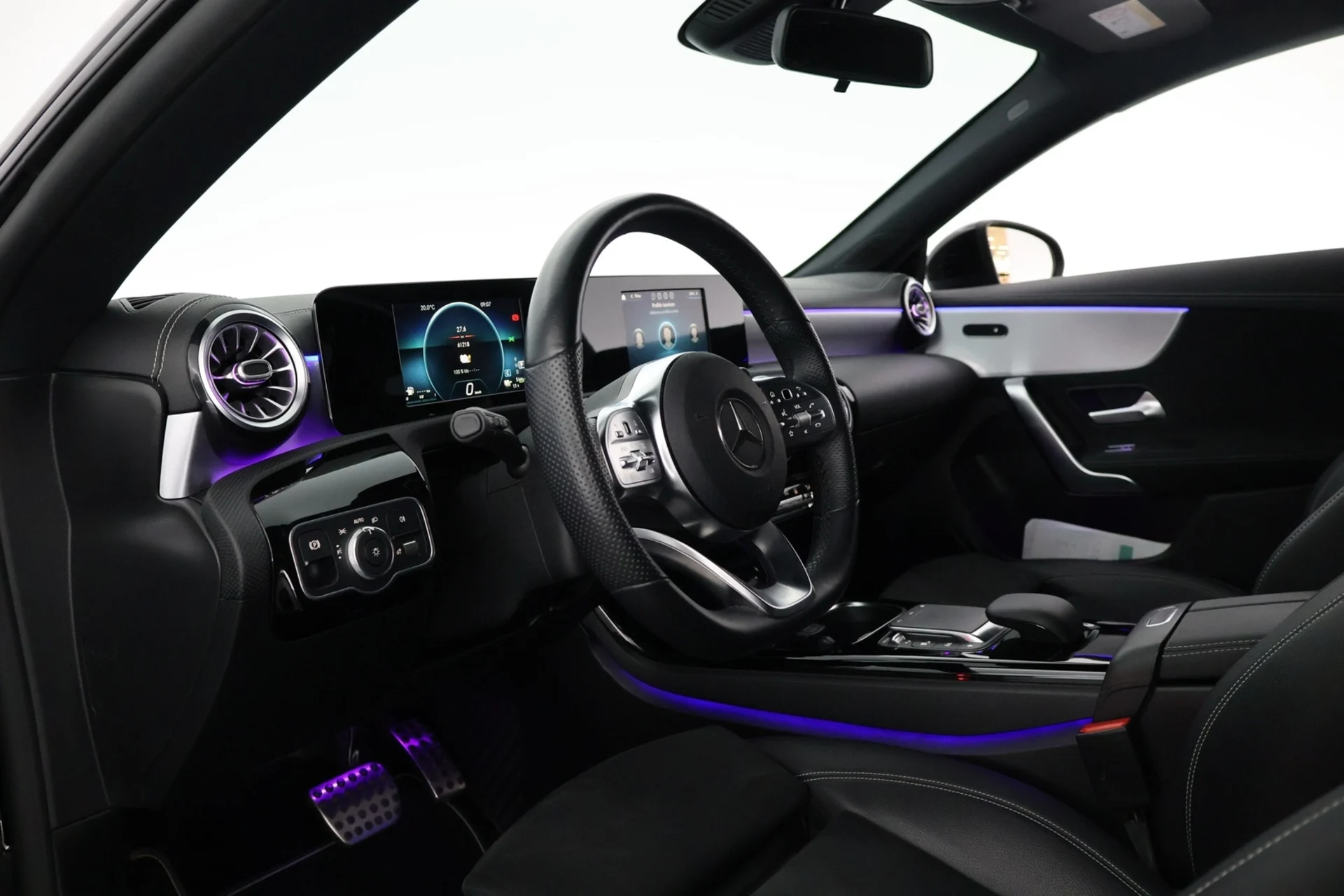 Car Image - 7vDdaeBgGQNoU0sIeI7sam