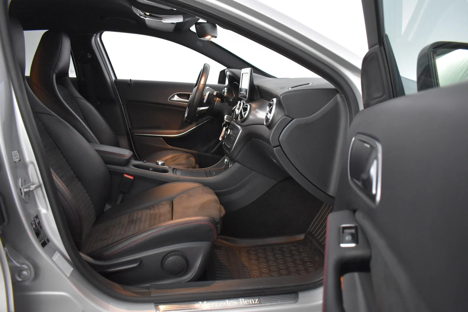 Car Image - zd1DxrxUQhIjUxFU8OS06