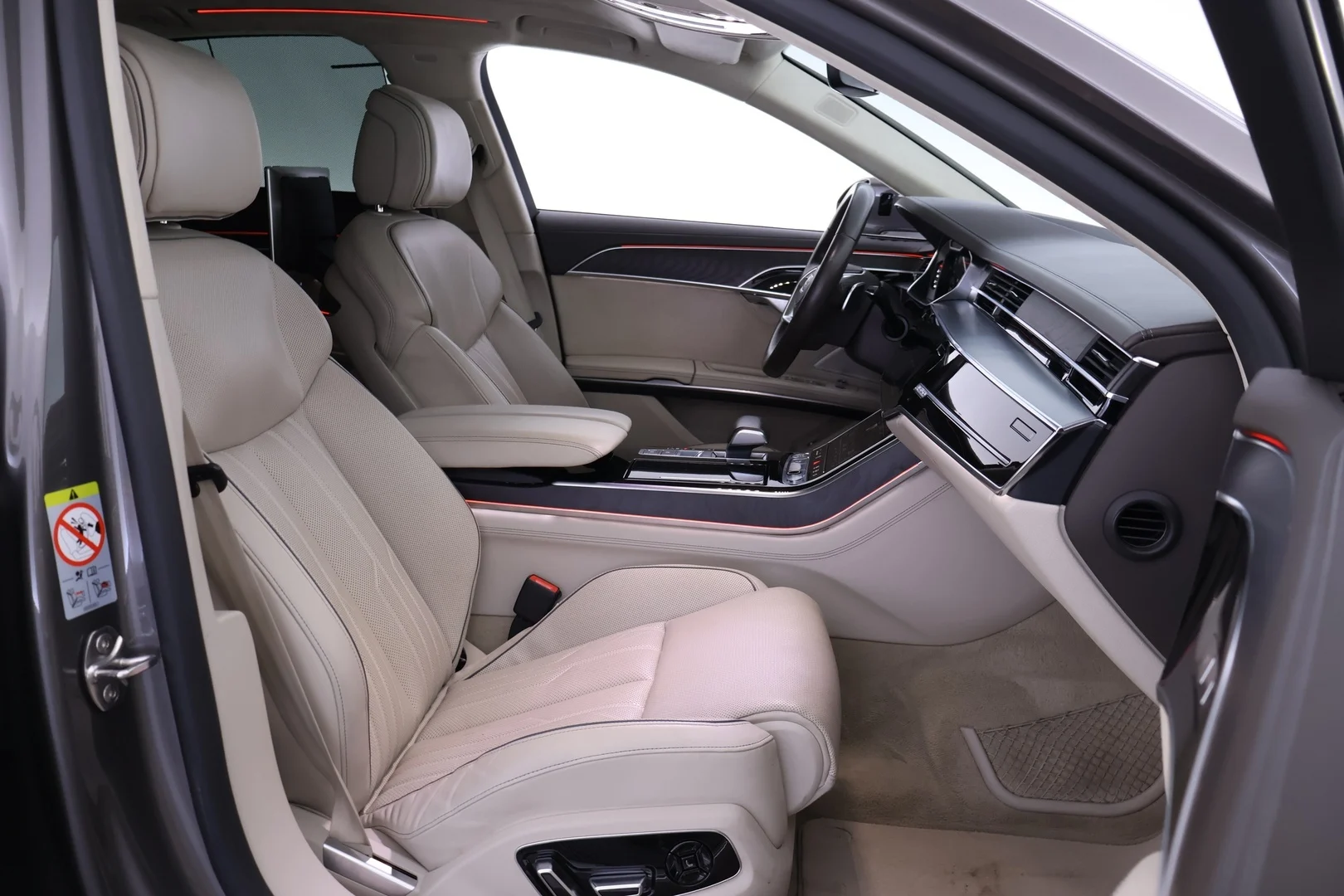 Car Image - 7rORwNBXaCsAiVVmm5Ff7p