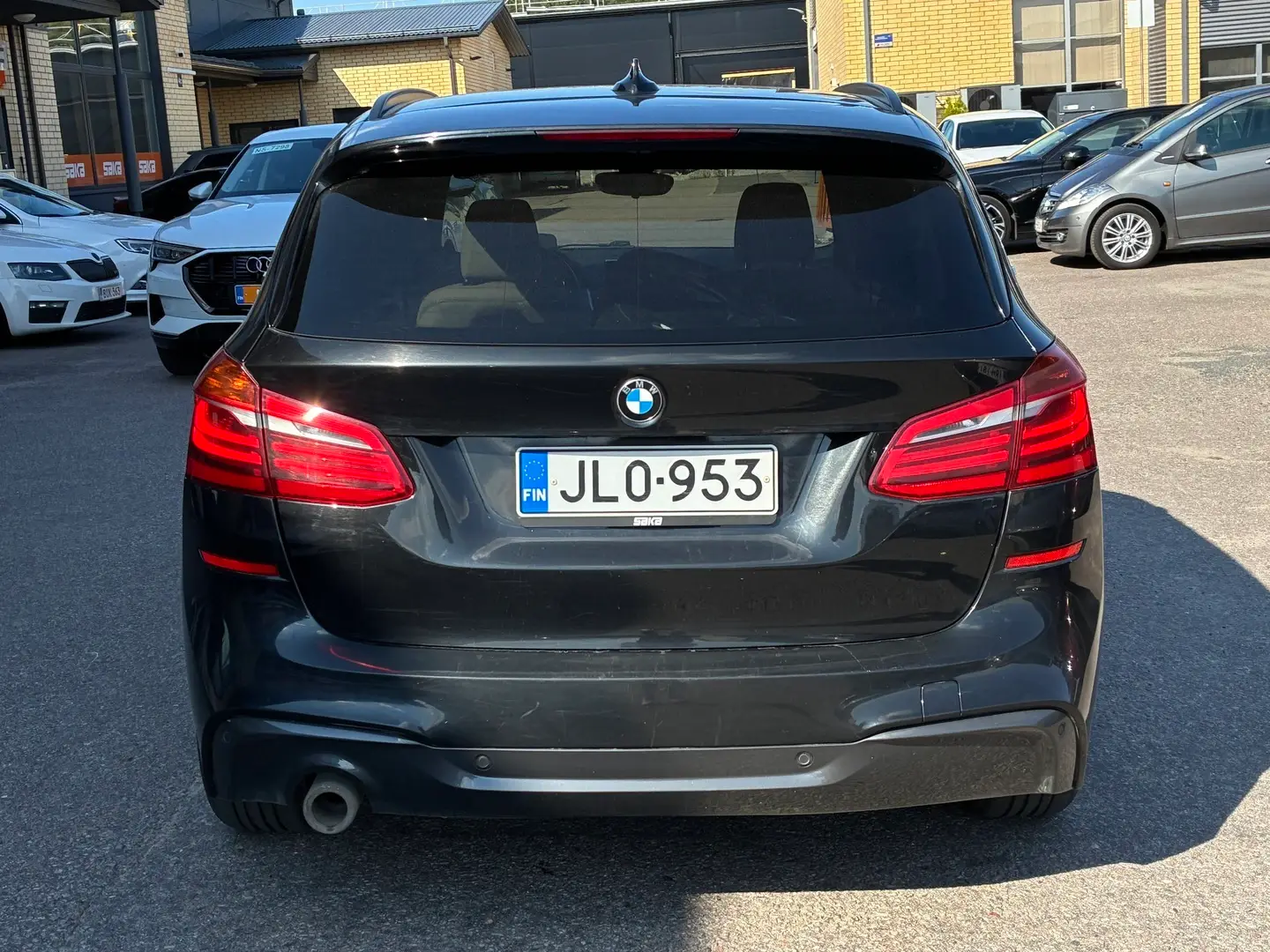 Car Image - 3ynqfIK9fAe19cQ4DCNxa3