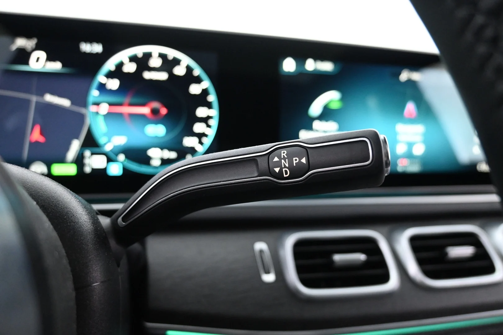 Car Image - 2M3QjsYRdrUYb09t2M7Qha