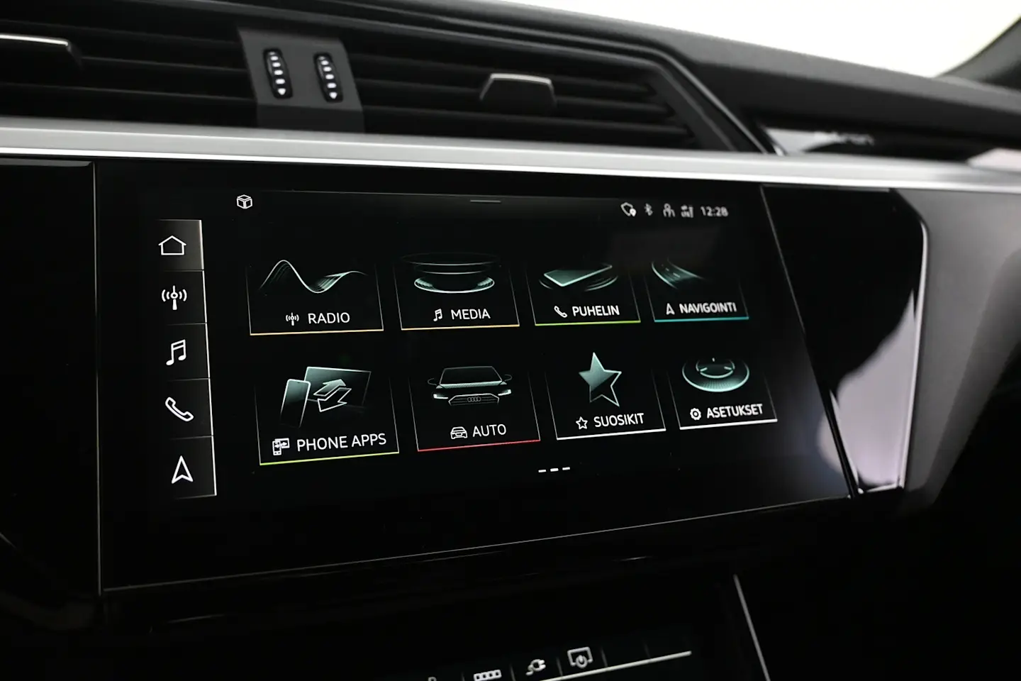 Car Image - 2LU8zTURWrBpoe0tWrrnM1