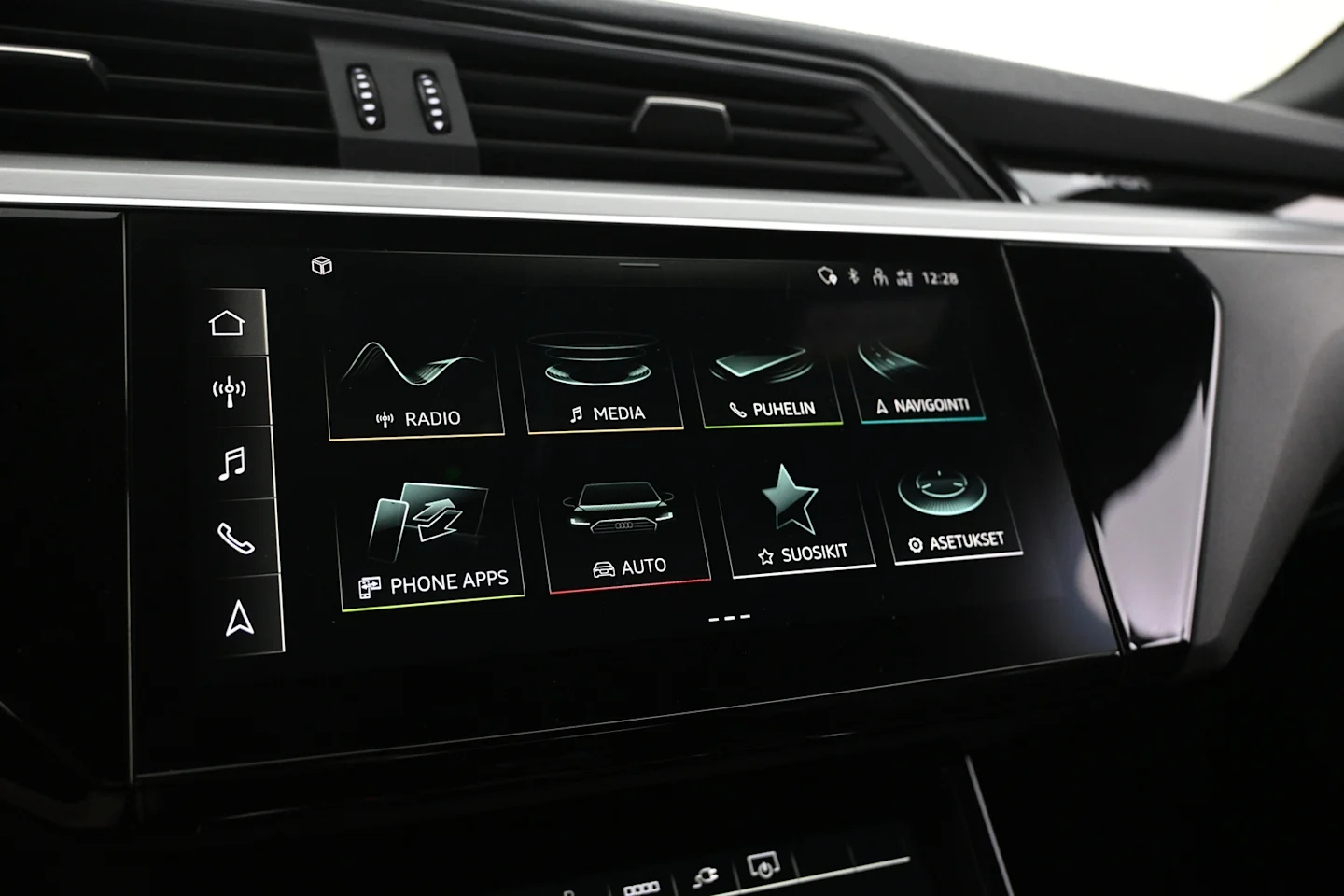 Car Image - 2LU8zTURWrBpoe0tWrrnM1
