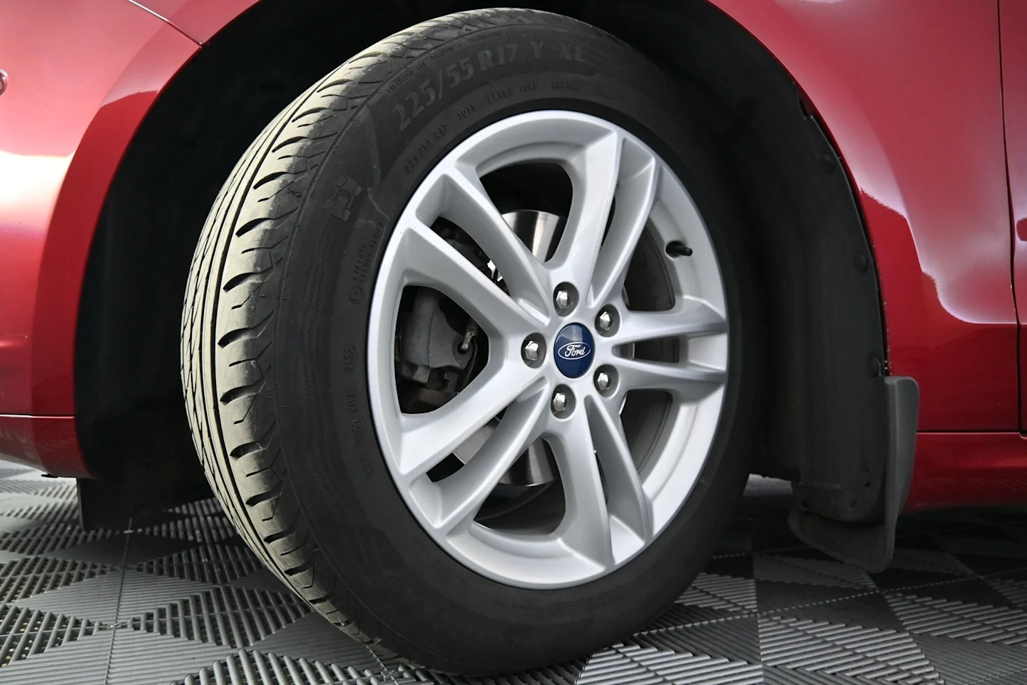 Car Image - 1uRwjAHyKjulF2GY7fdbi7