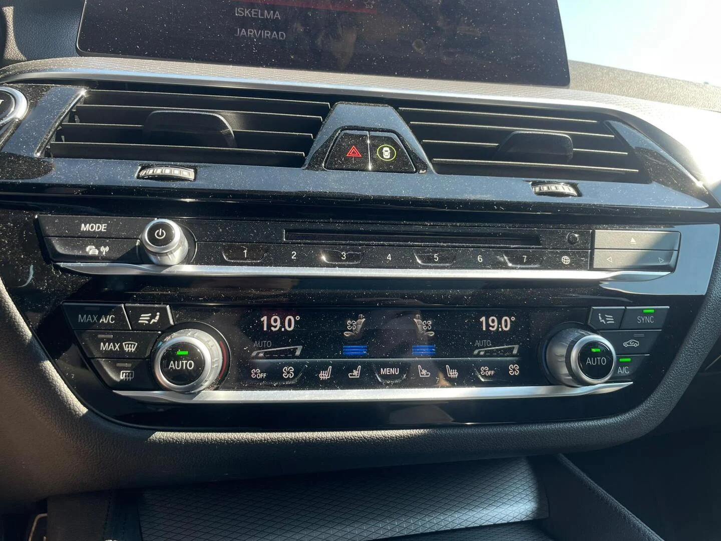 Car Image - an2voZWe11tosbg275H3u