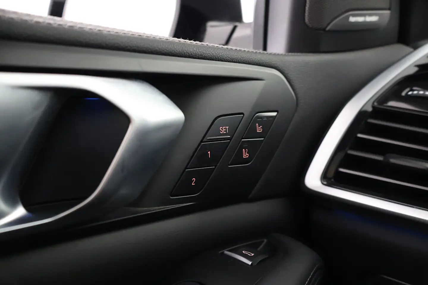 Car Image - 41DpKhKT2C0fRKmlbE1tGA