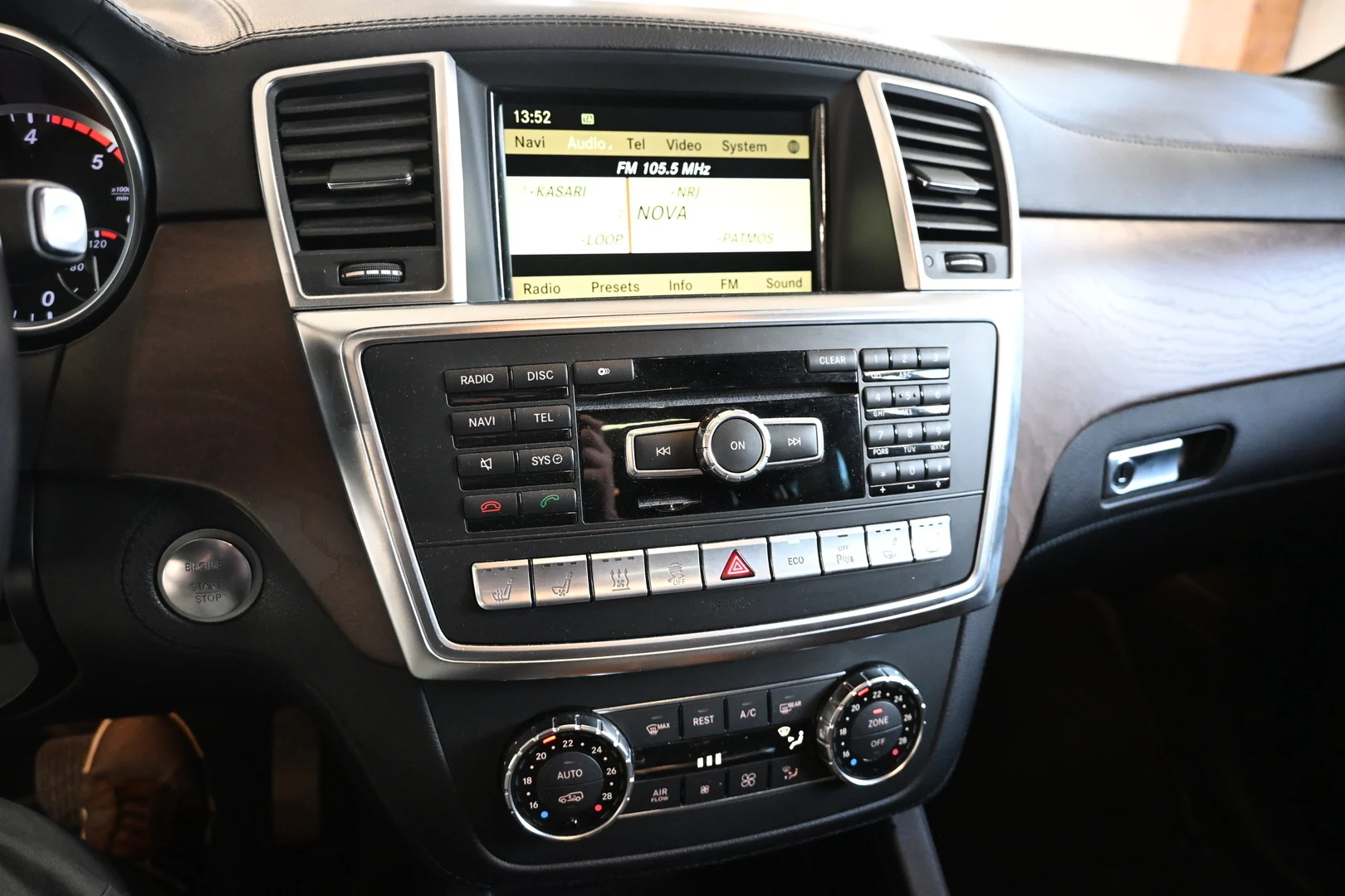 Car Image - 2H32mxr6qkgfHvuxbibUSz