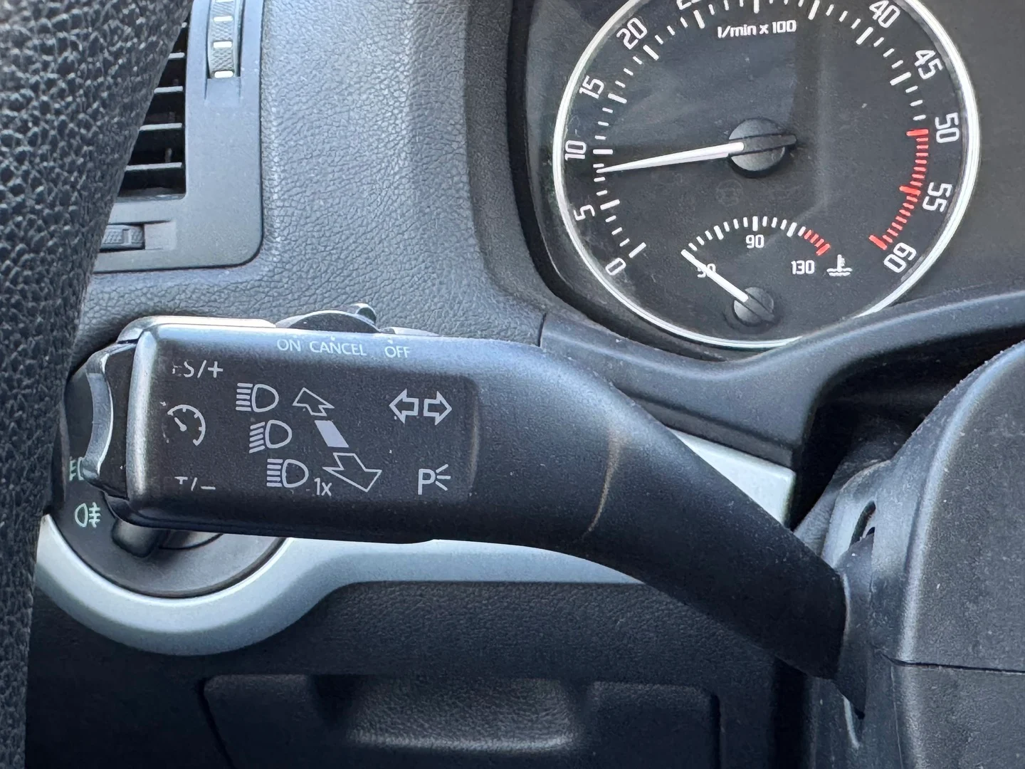 Car Image - 2pXHLTFgrmOnO7GyRBiRGX