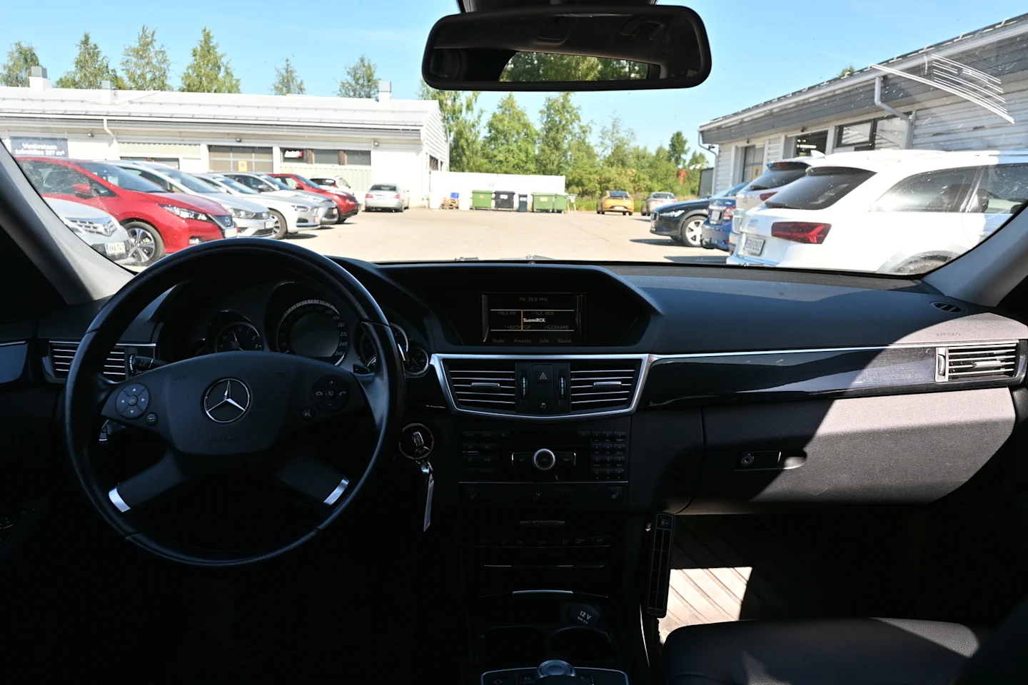 Car Image - 1FRUAW9MdCHkziJIwTnlvD