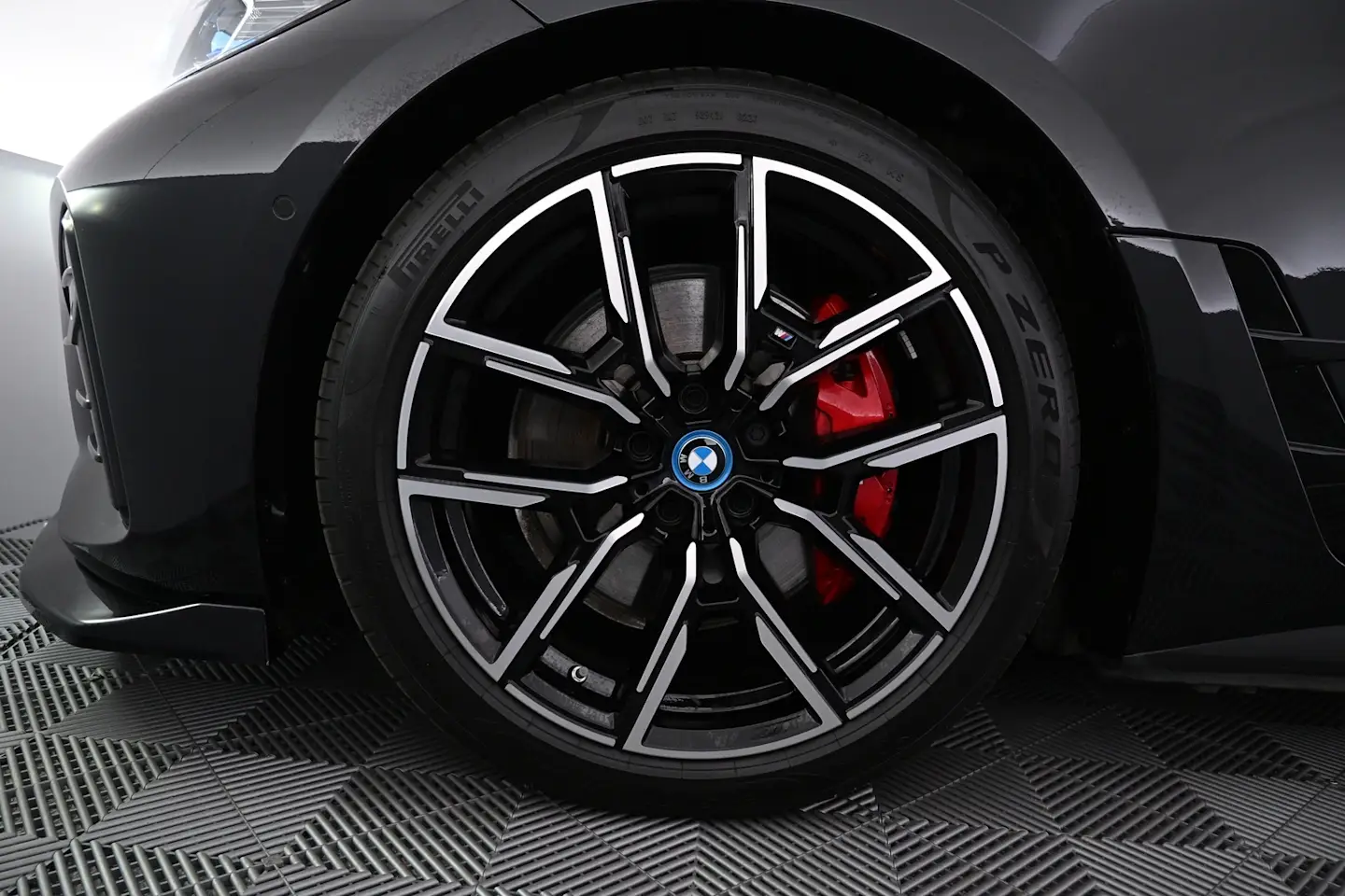 Car Image - 2yzeCQYtlK0I6TZVSUjXhq