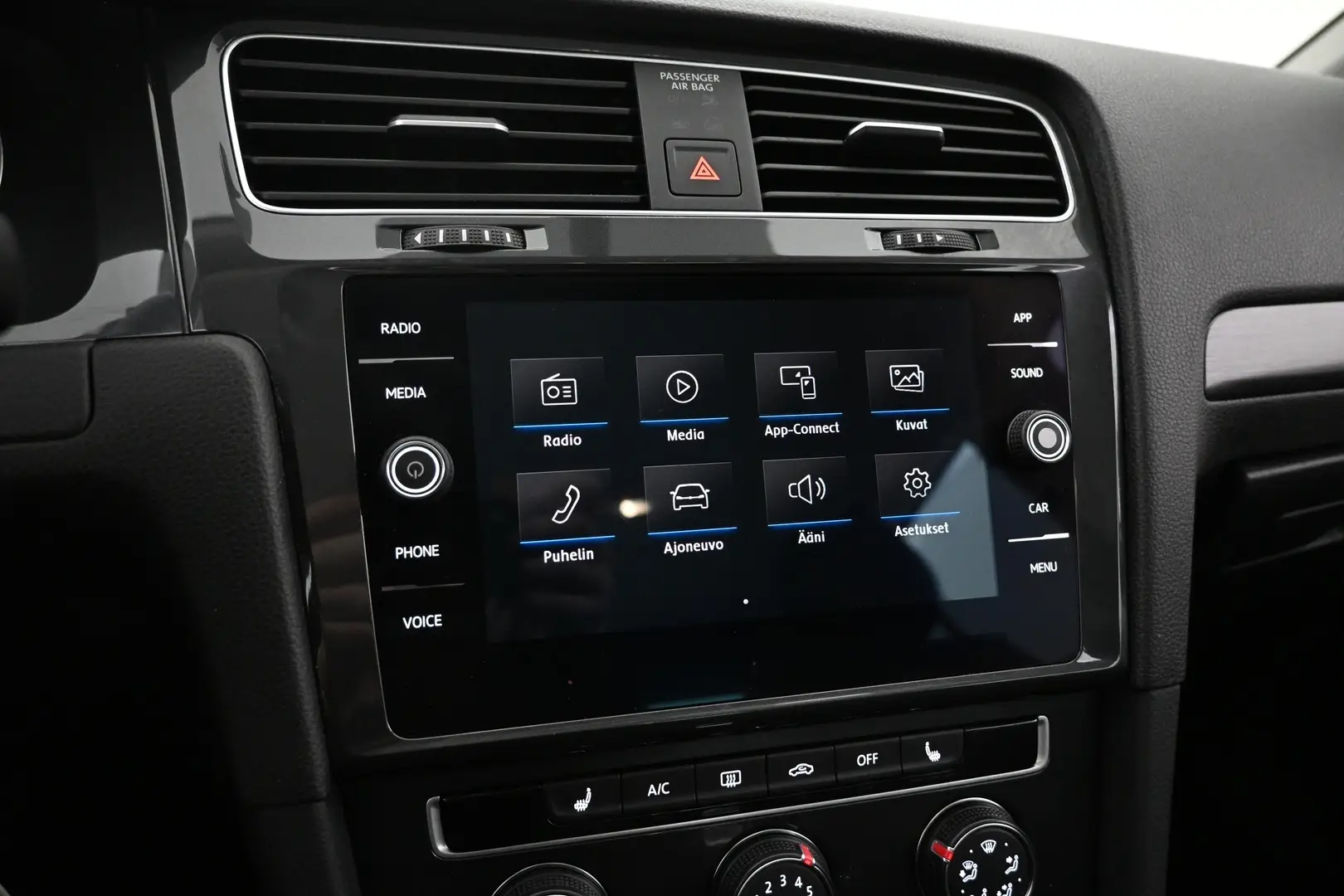Car Image - 2DR7Ow70Xvn5tIHEfbgVDG