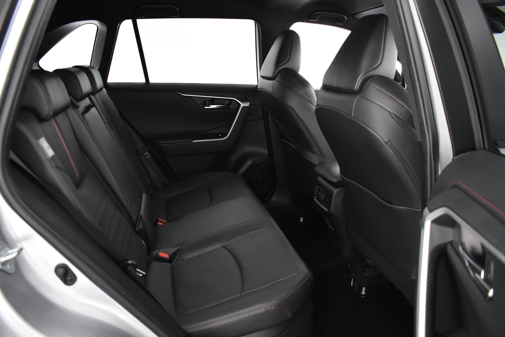 Car Image - AdE27rV5eWRhyI2Buih5t