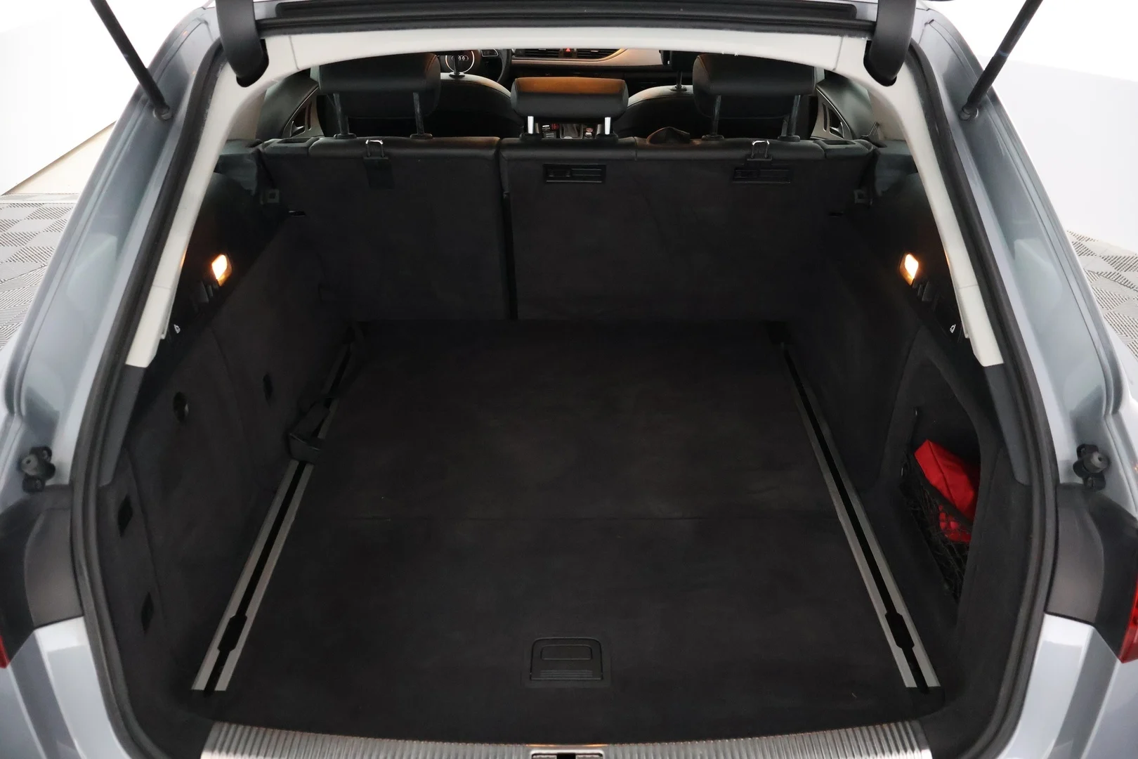 Car Image - 38offIIEqNCyQxdQmrHOOp