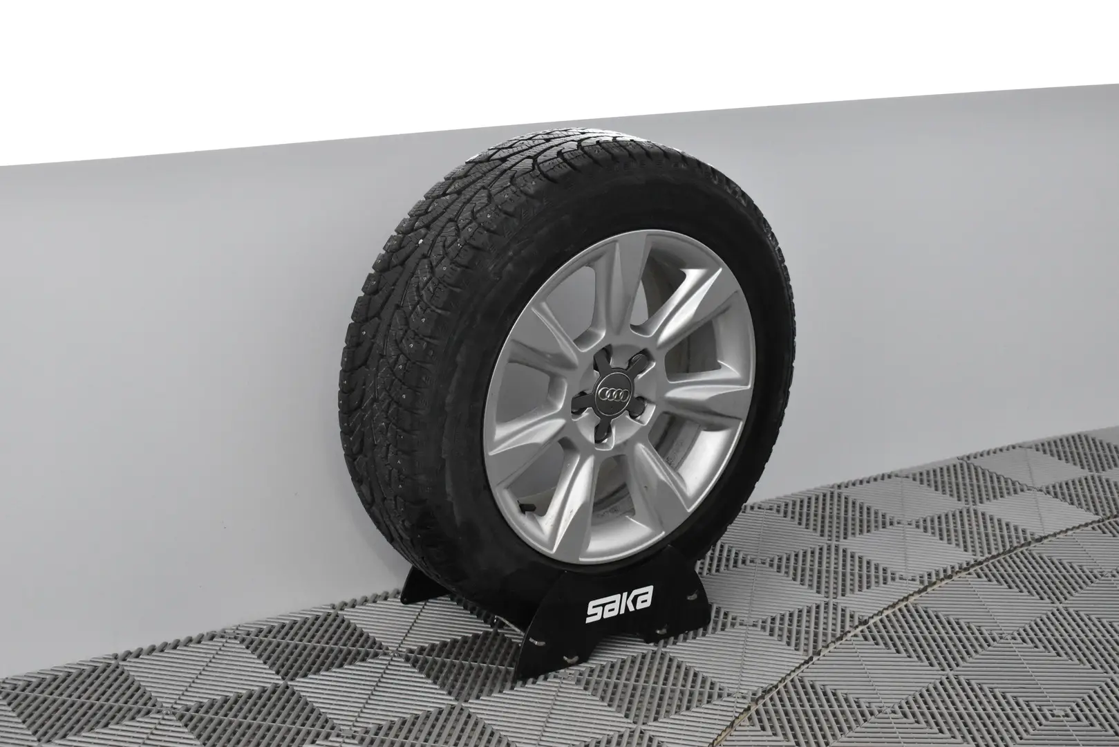 Car Image - 6wZO5m2m9ggkLZoXt5CwaX