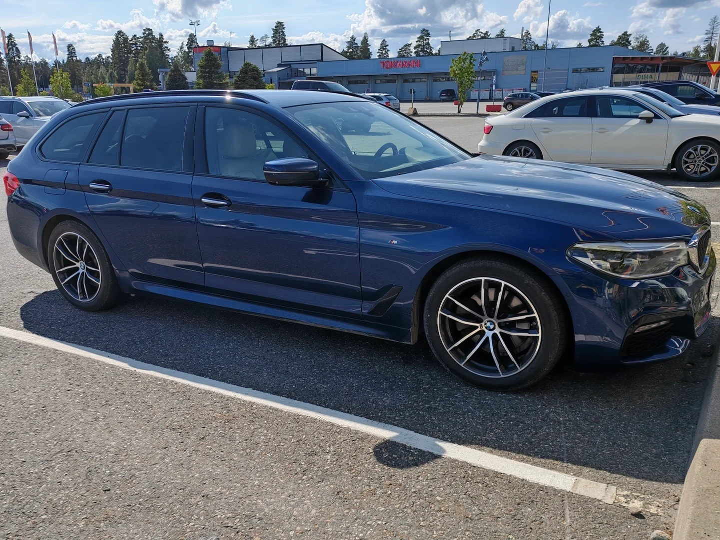 Car Image - 2w7aIIpuHzkLUJBEgJTOR6