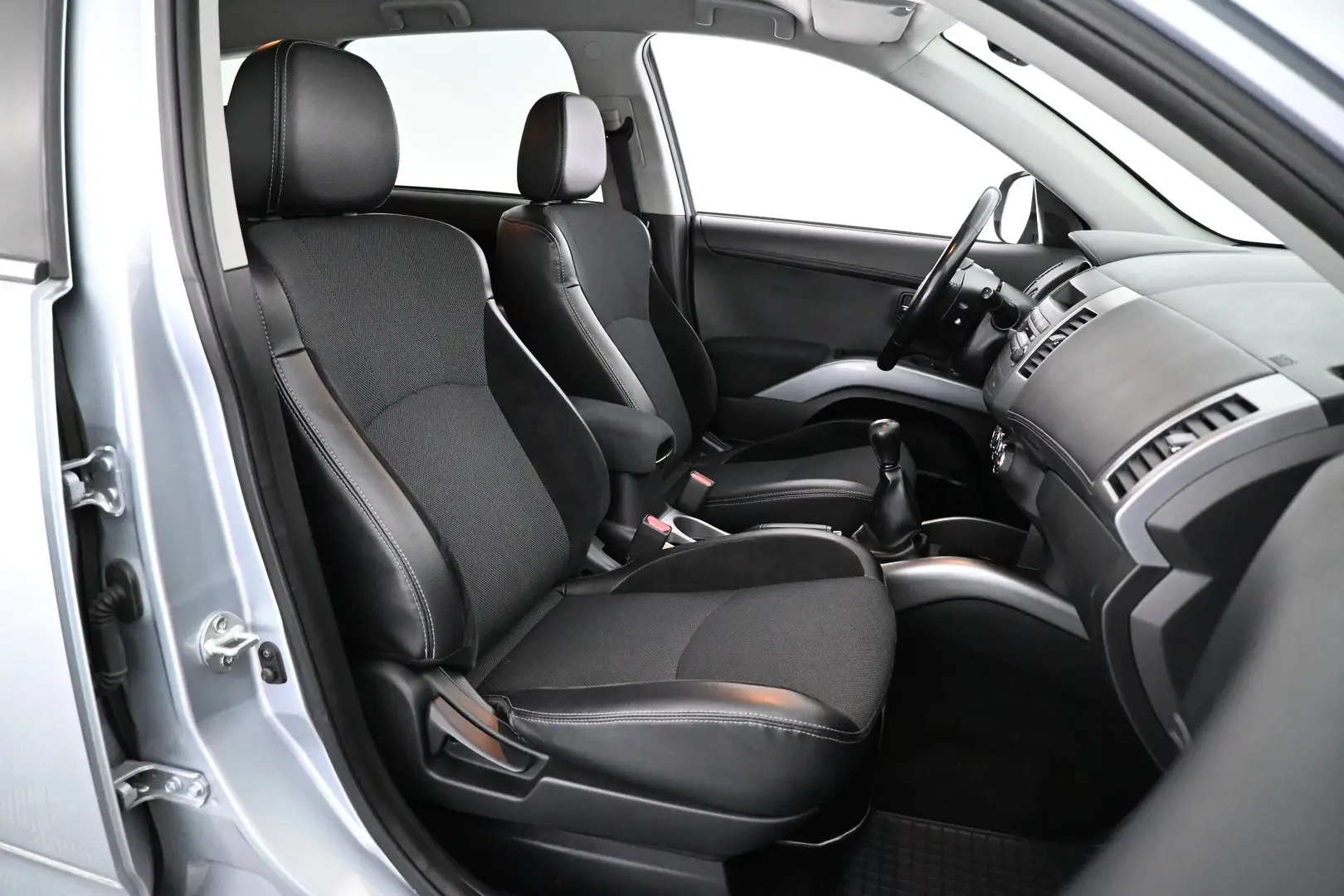 Car Image - 6SB4z3mt2Fi9vzv4GzrEbW