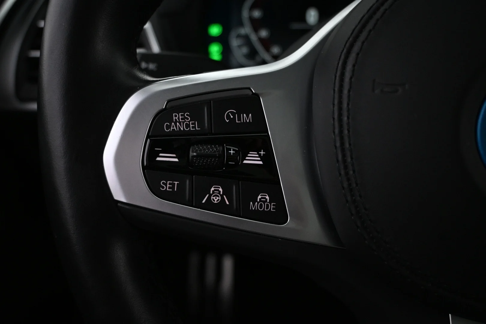 Car Image - 6iLASqGFR5Weqnzj4Jpbcc