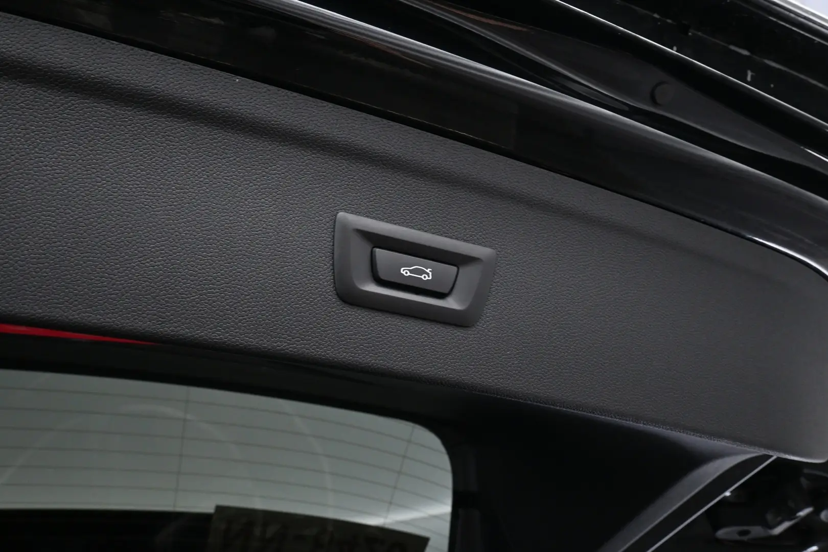 Car Image - 4K6Hz0TvUQsxtr35OYwuH7