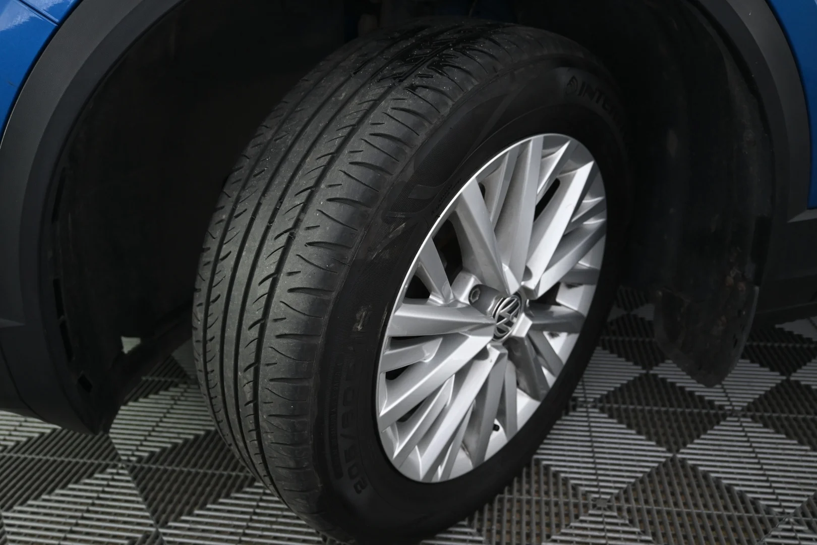 Car Image - 2UrayZwqNuFnvtlftMJI1c