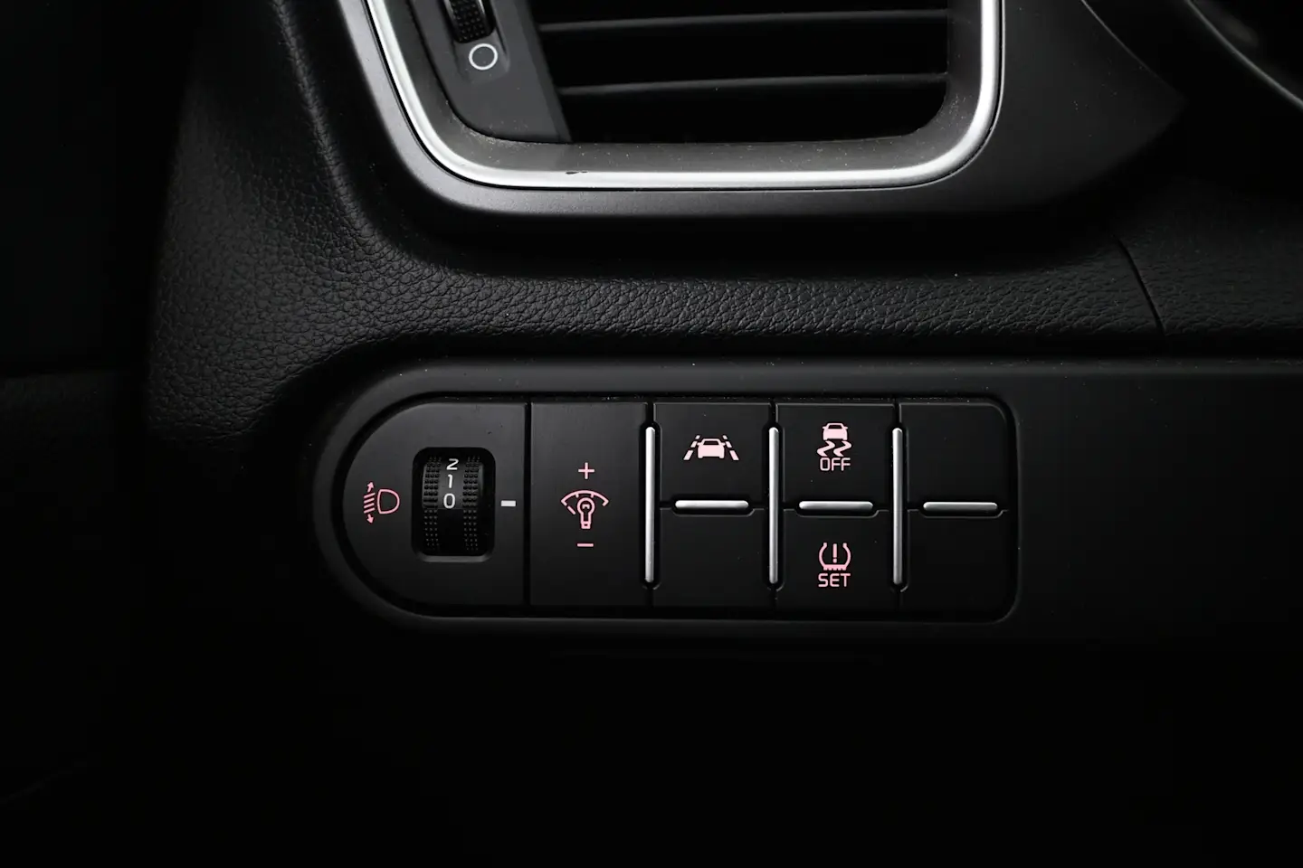 Car Image - 3wRlv9dibSpwKJrtMqDZMi