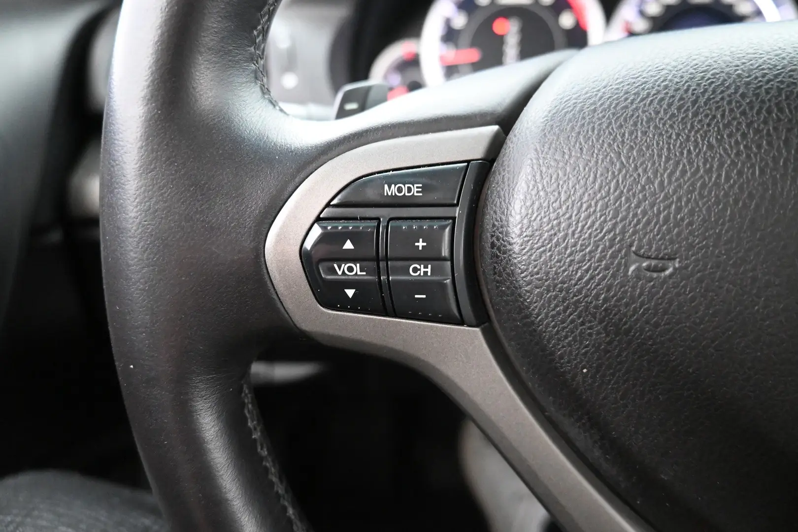Car Image - 665W0SG5yhygYduJGhzMR1