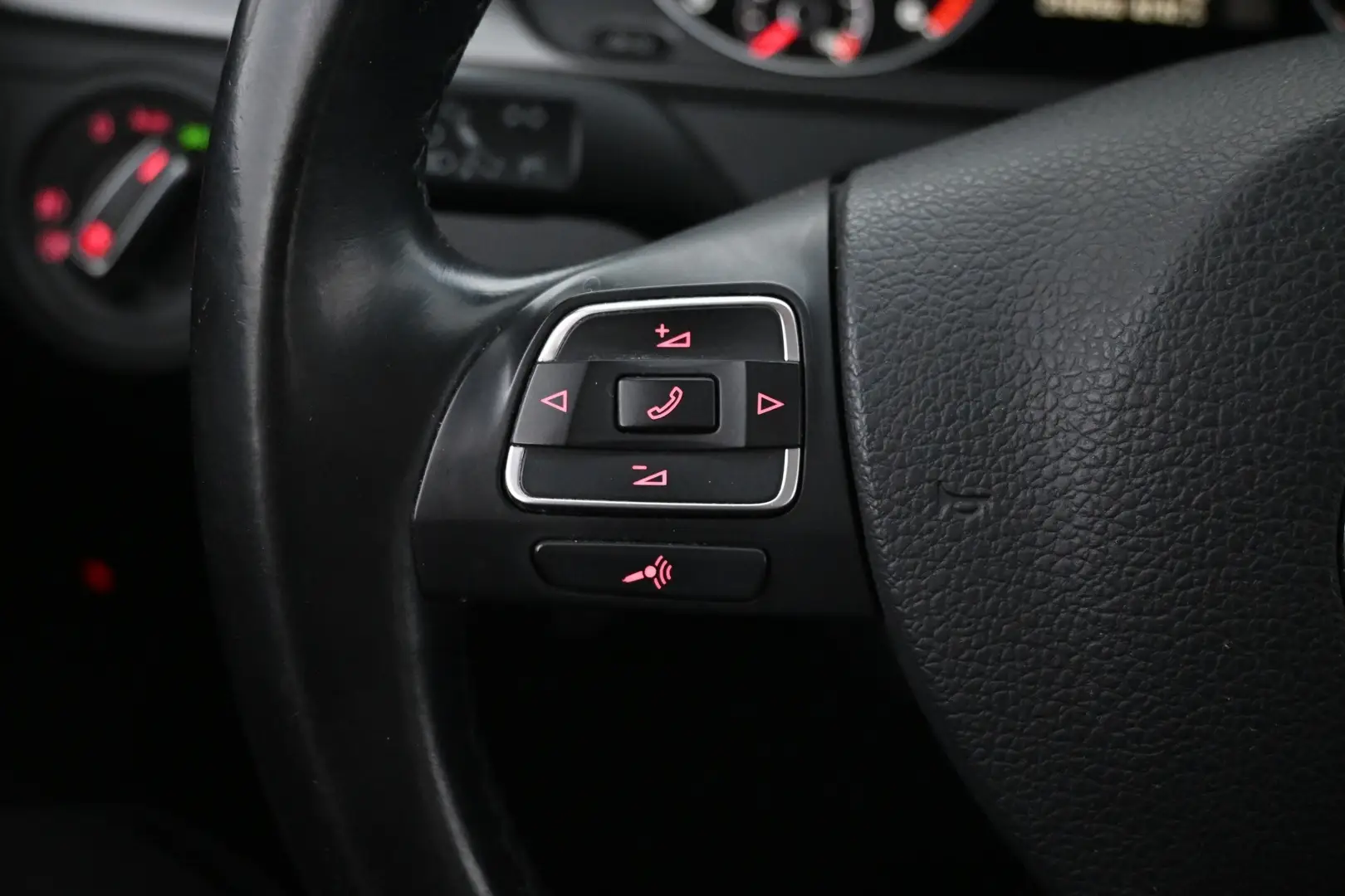 Car Image - QJYxnzYCuUiD9bzQGnQhi
