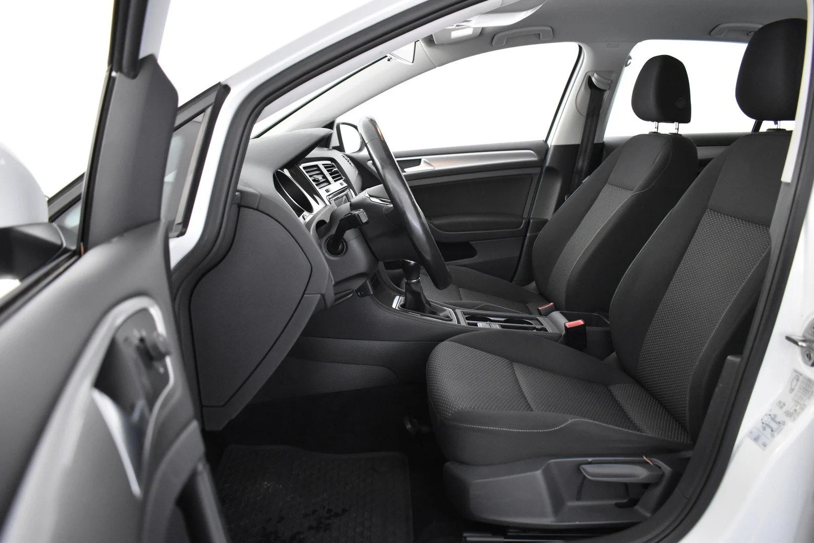 Car Image - 1k8LklCDAOFEXtWe4KSUxn