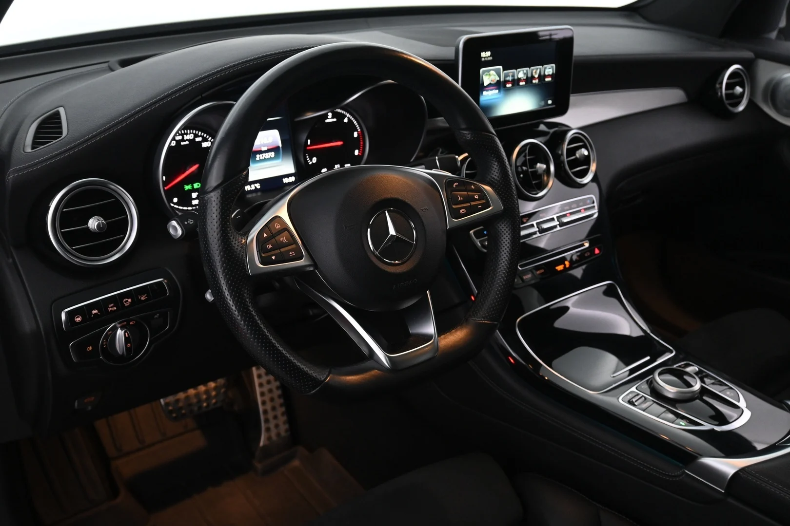 Car Image - 6AKNh8LRsMLrXE8aeXjVwQ