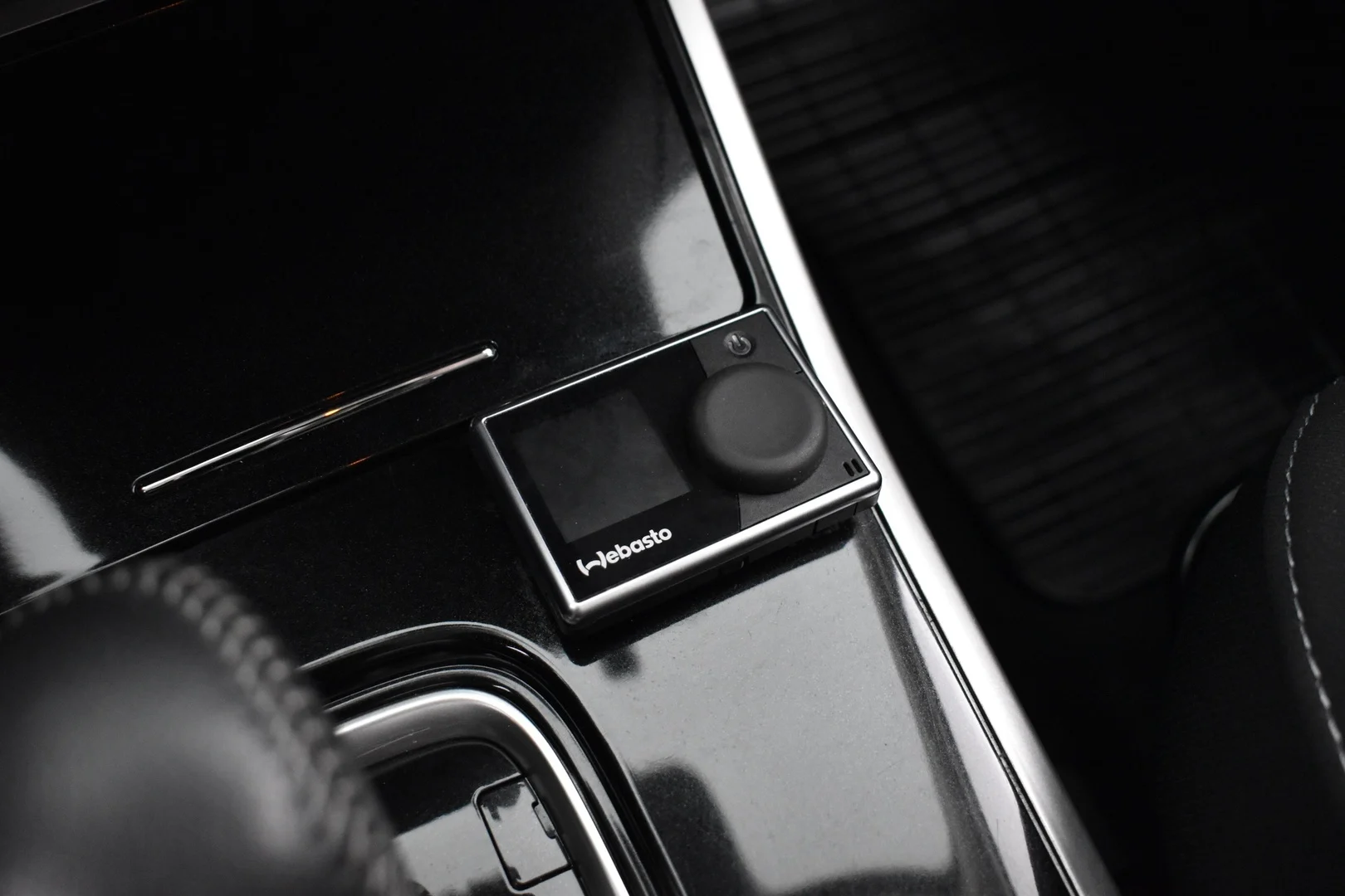 Car Image - Ini5y3pdeMwTstJmik0o6