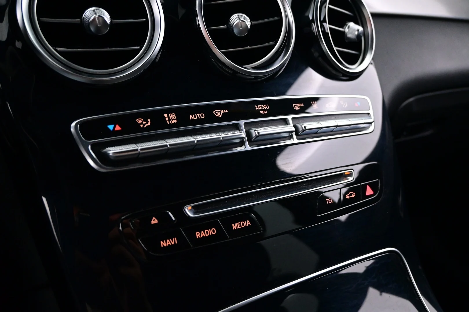 Car Image - DCG1bBBNO3Ugu5wtczFRe