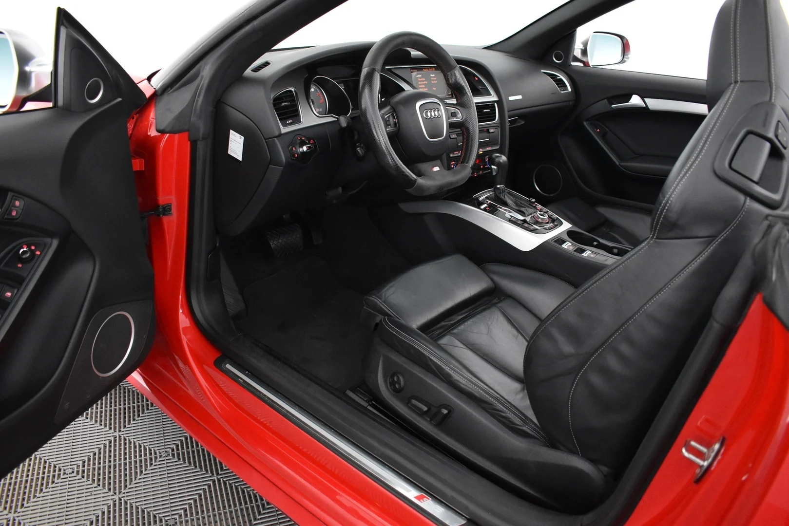 Car Image - 3EYa4grOHXrMpMgdEvRZoq