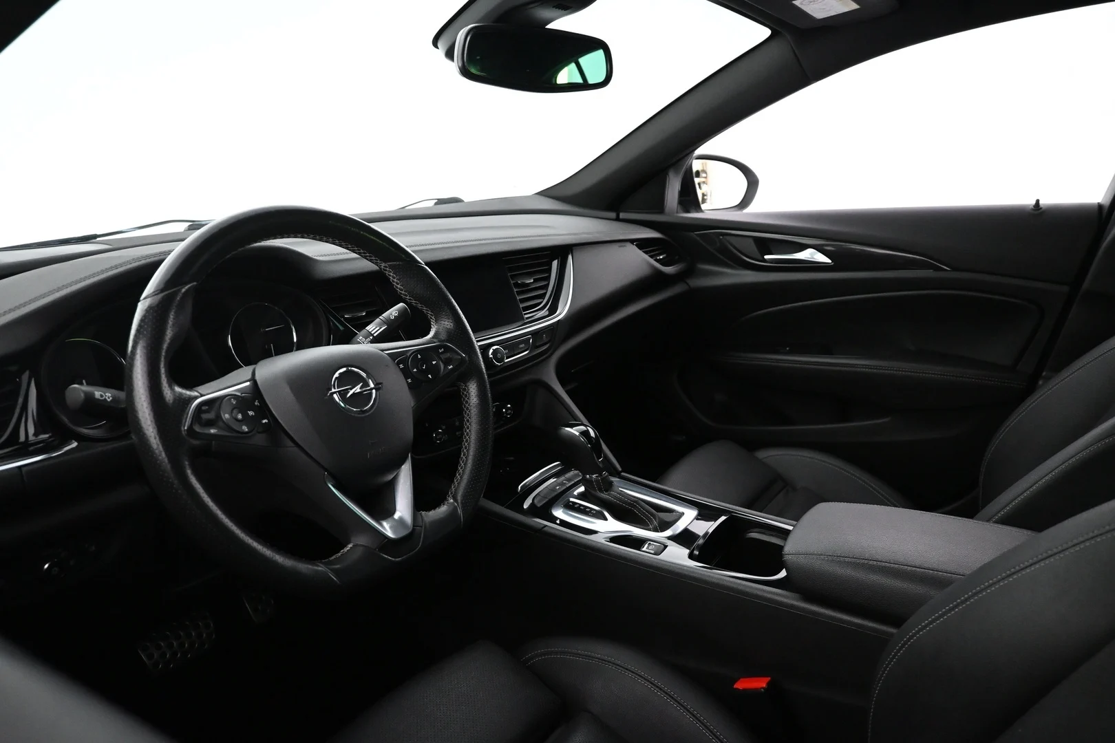 Car Image - 6dk0MuAzFNFlMV9CZBypjh