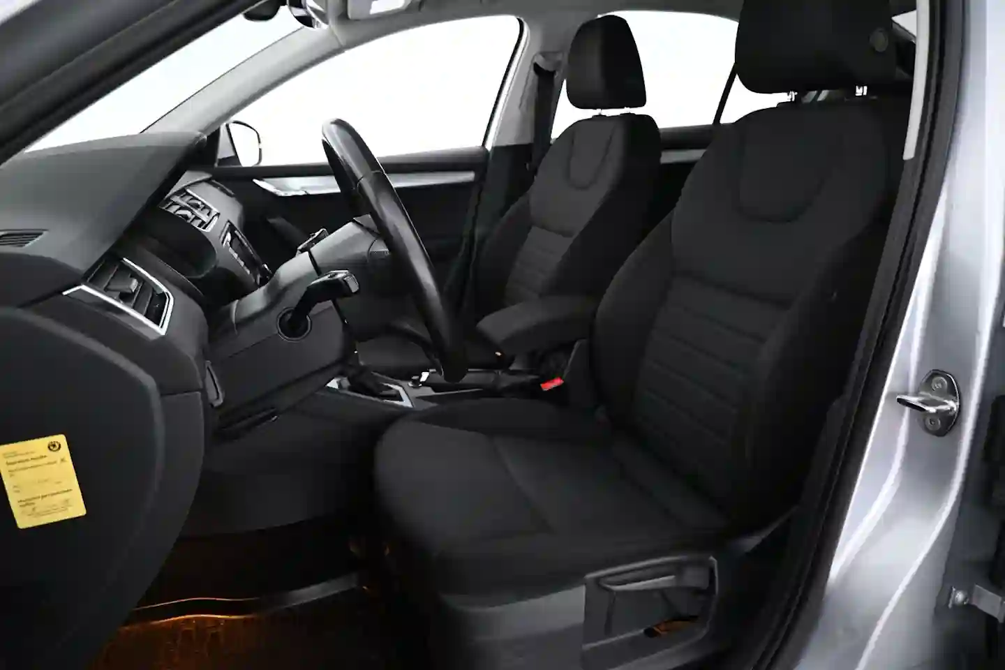 Car Image - 7fH9ATi2ufQmDMcmvsRx9i