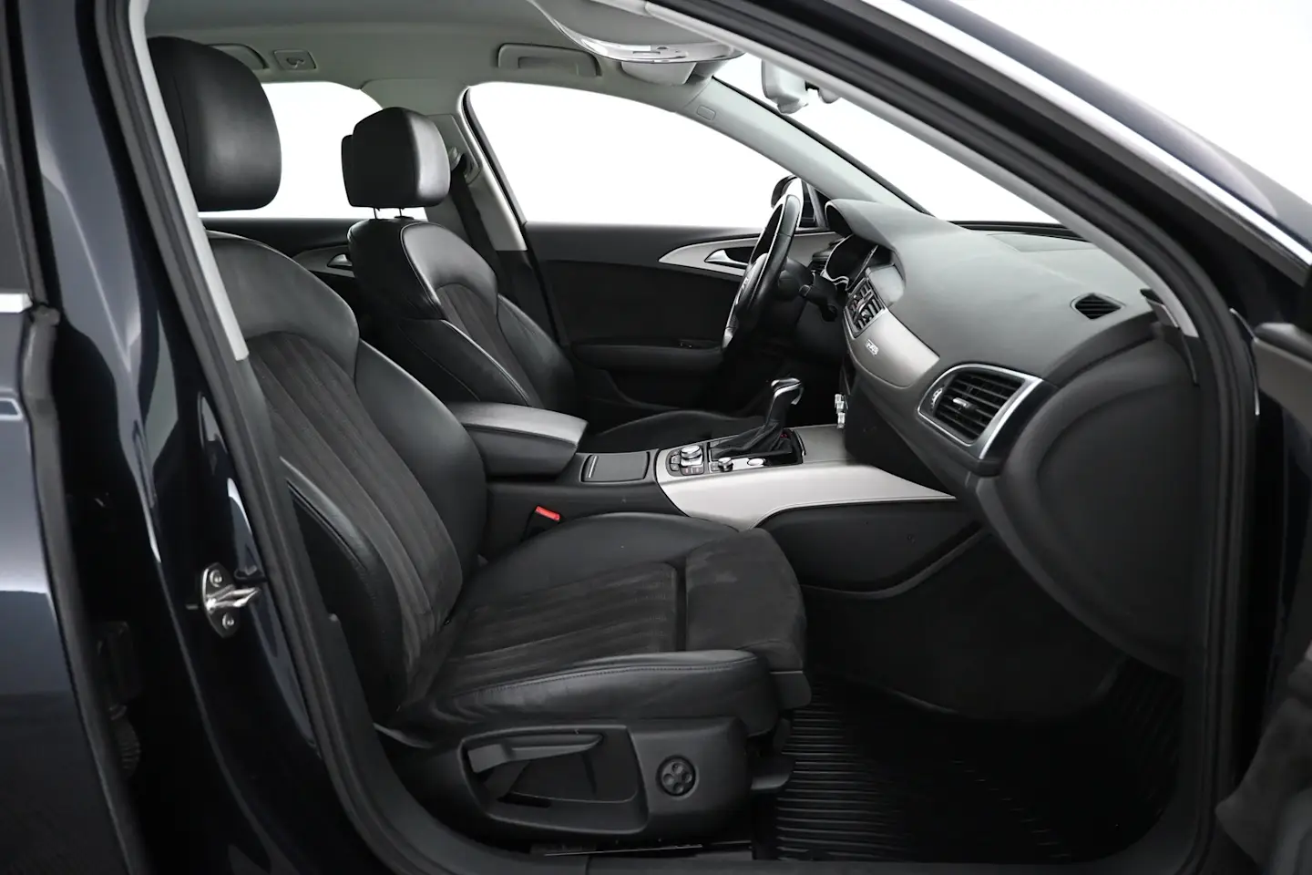 Car Image - 6iL0KETZZPbai0Wgnax1vC