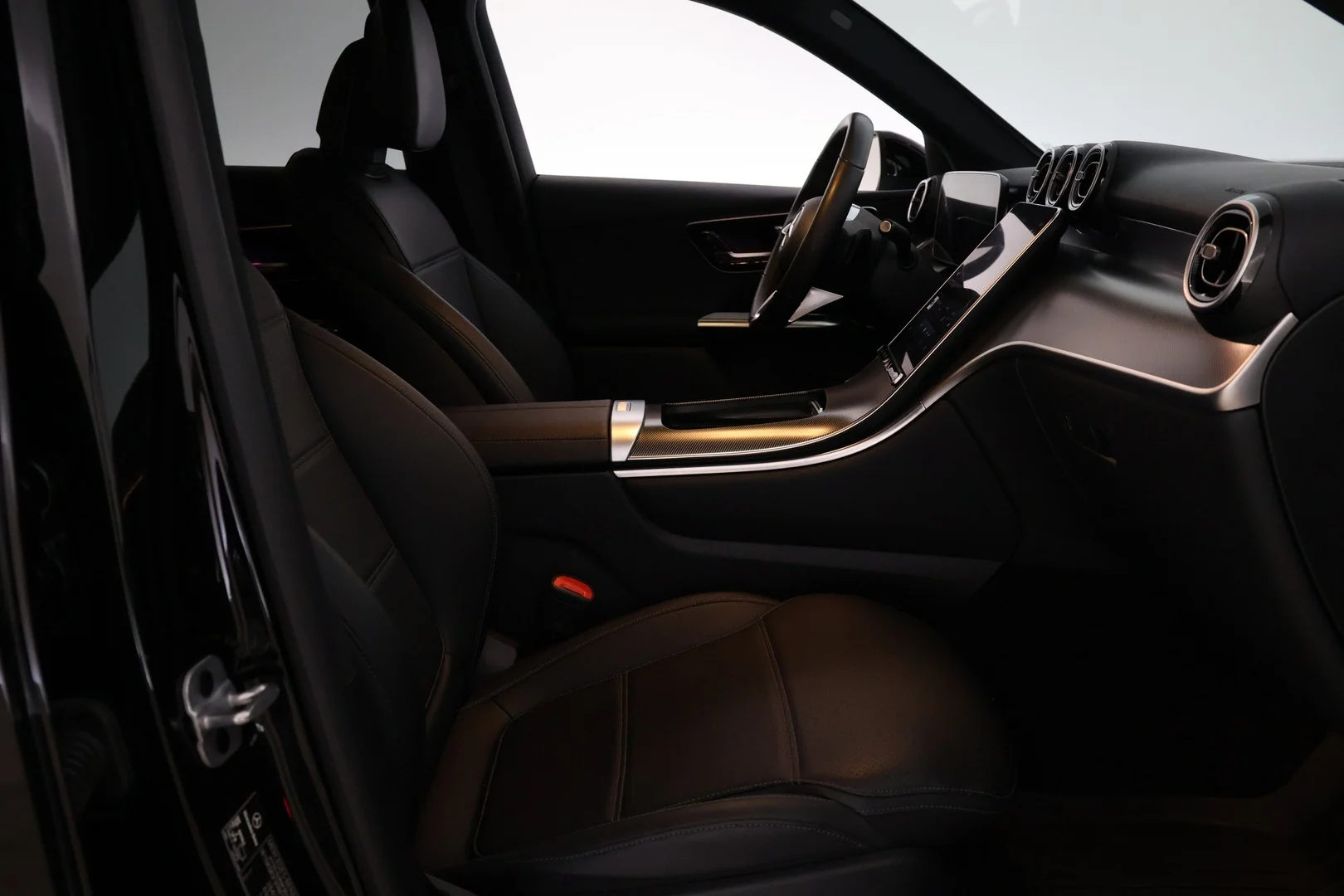 Car Image - XB5803OB68LWAvmxc8g6A