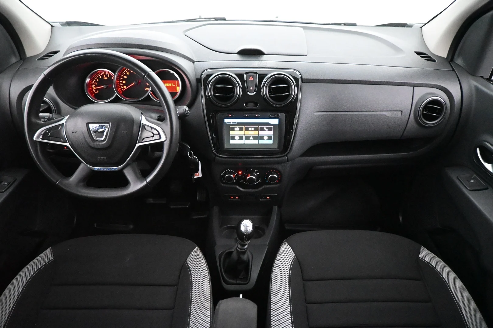 Car Image - UyXAJwbFZK1TP1A7i8STV