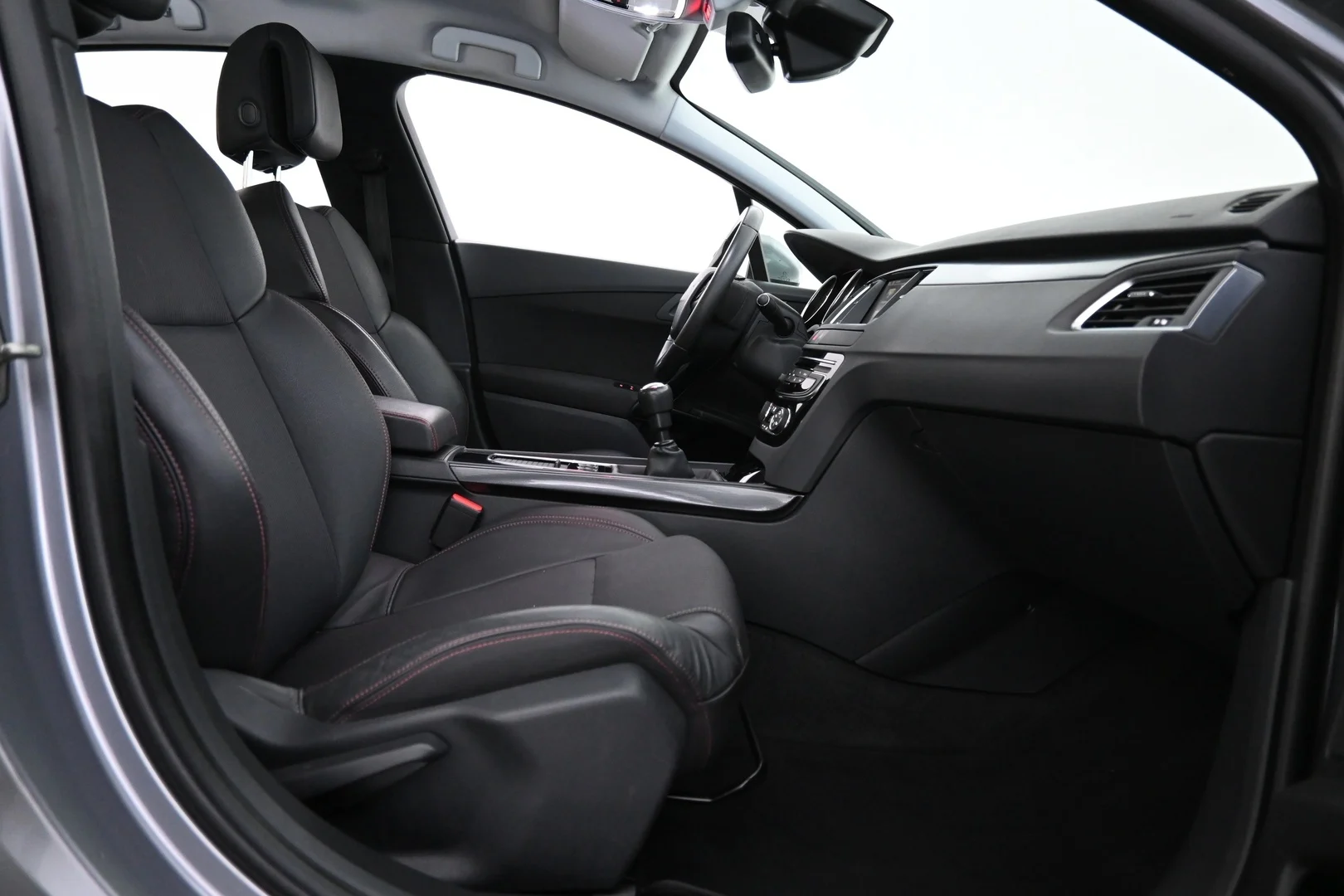 Car Image - 45DTvoiAGSA20WS12nNClK