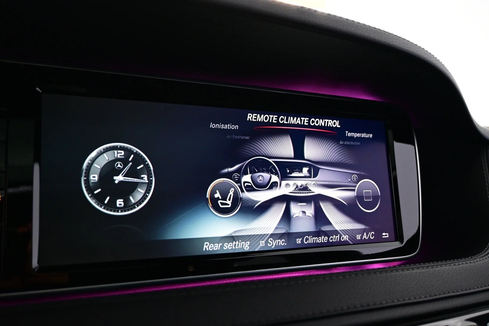 Car Image - 4c4jE64fY05p7G6Xi4DfGB