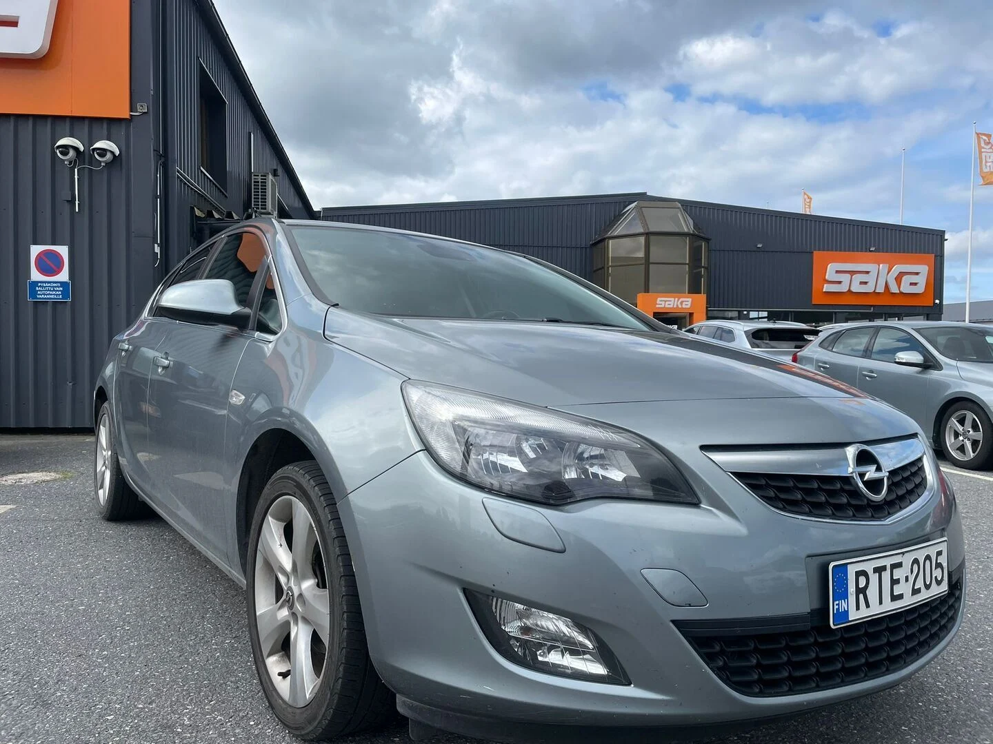 Car Image - 516OThyLszsOsQk9JB8dpC