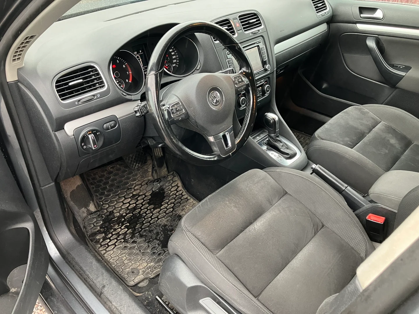 Car Image - 3UyyvnnZOIEVElzLT1omnd