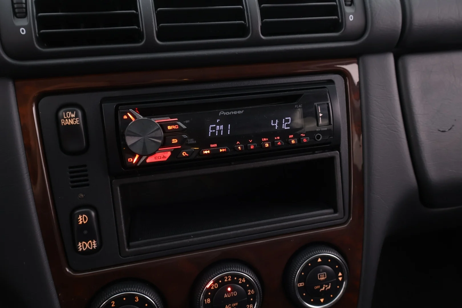 Car Image - 2qwSg4I0SisPDSY3LNTO57