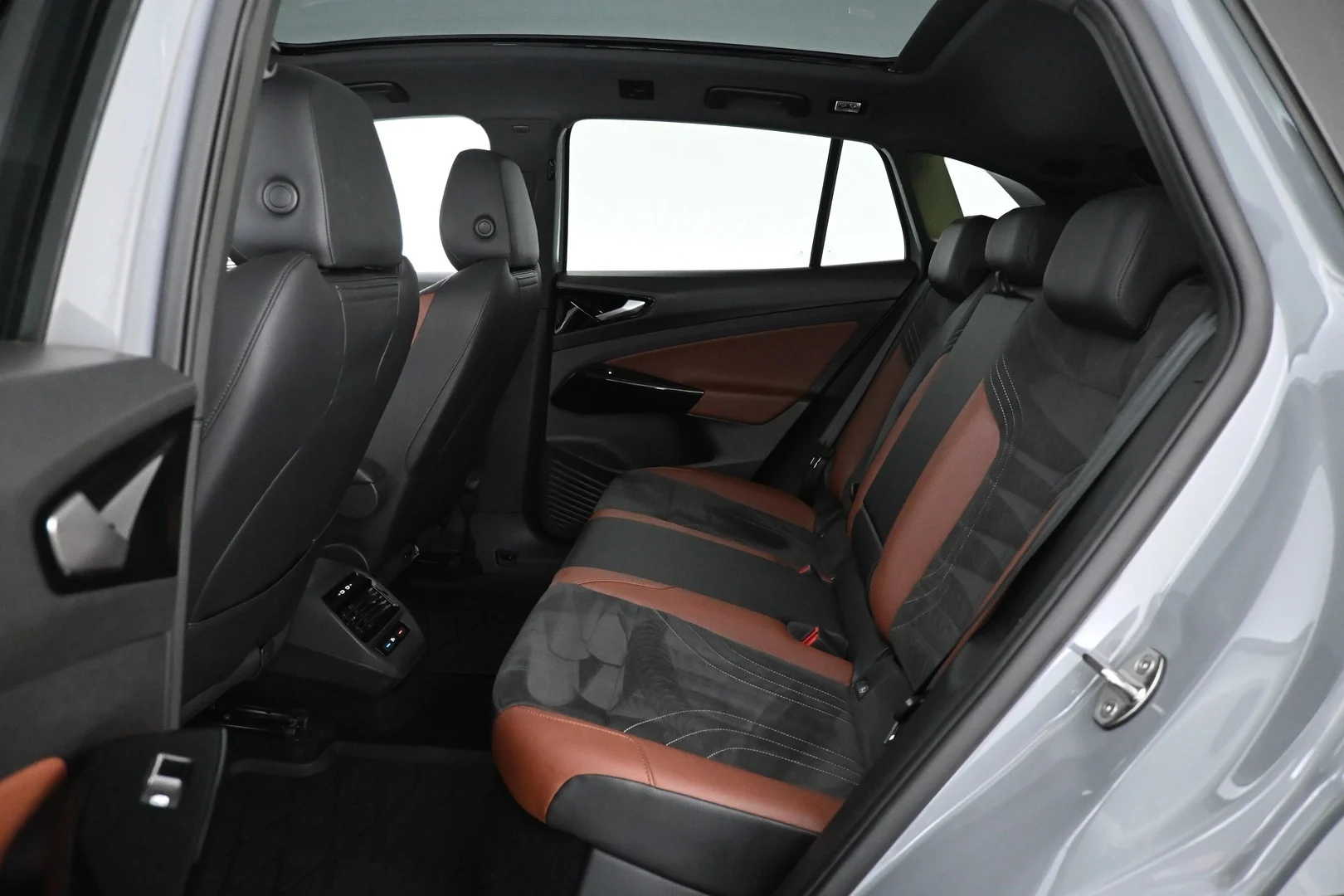 Car Image - 4LIhS2L6Dzq2pR3vtVBjqT
