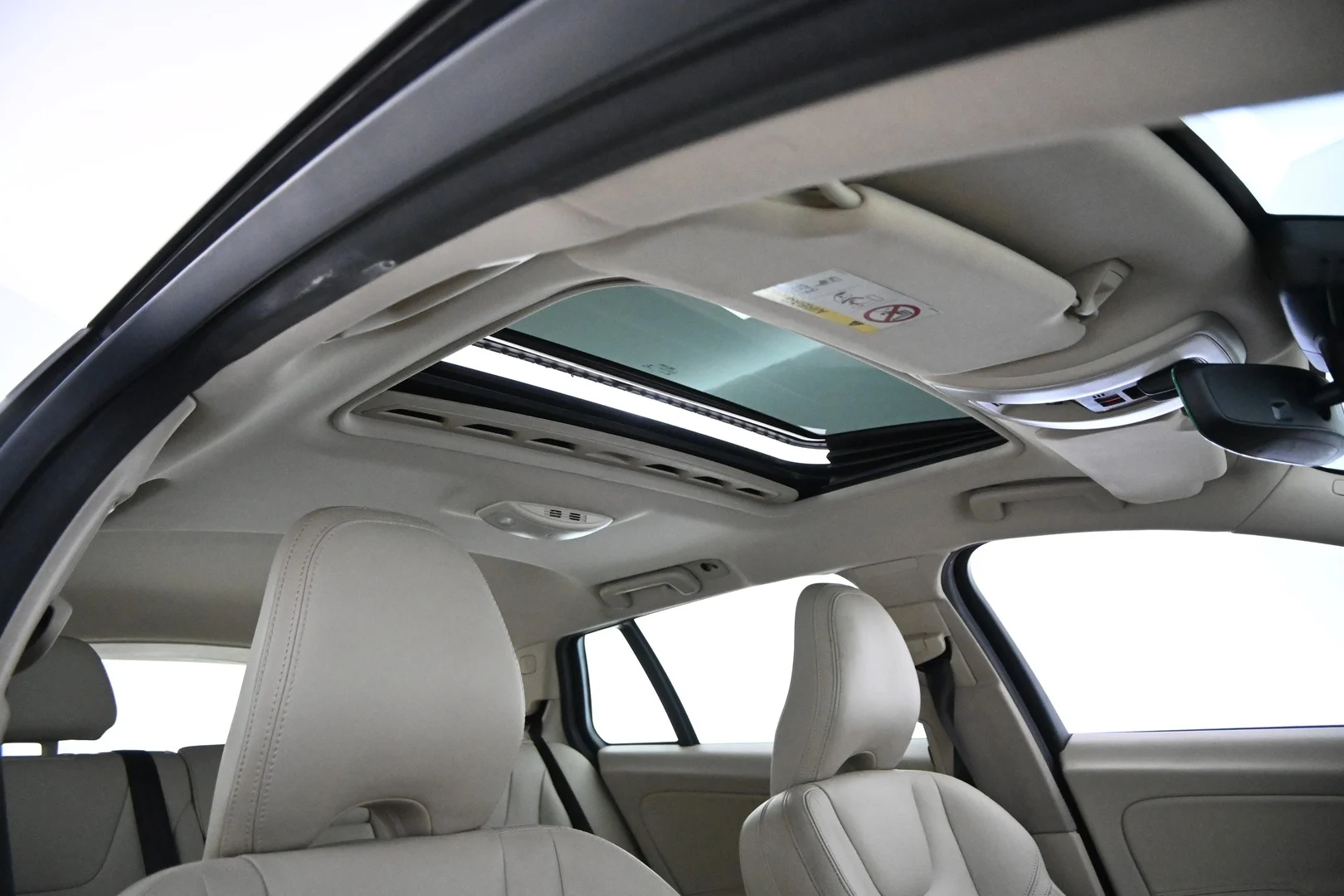 Car Image - 7wqgfSHWiUUaR7gpEcrEqX